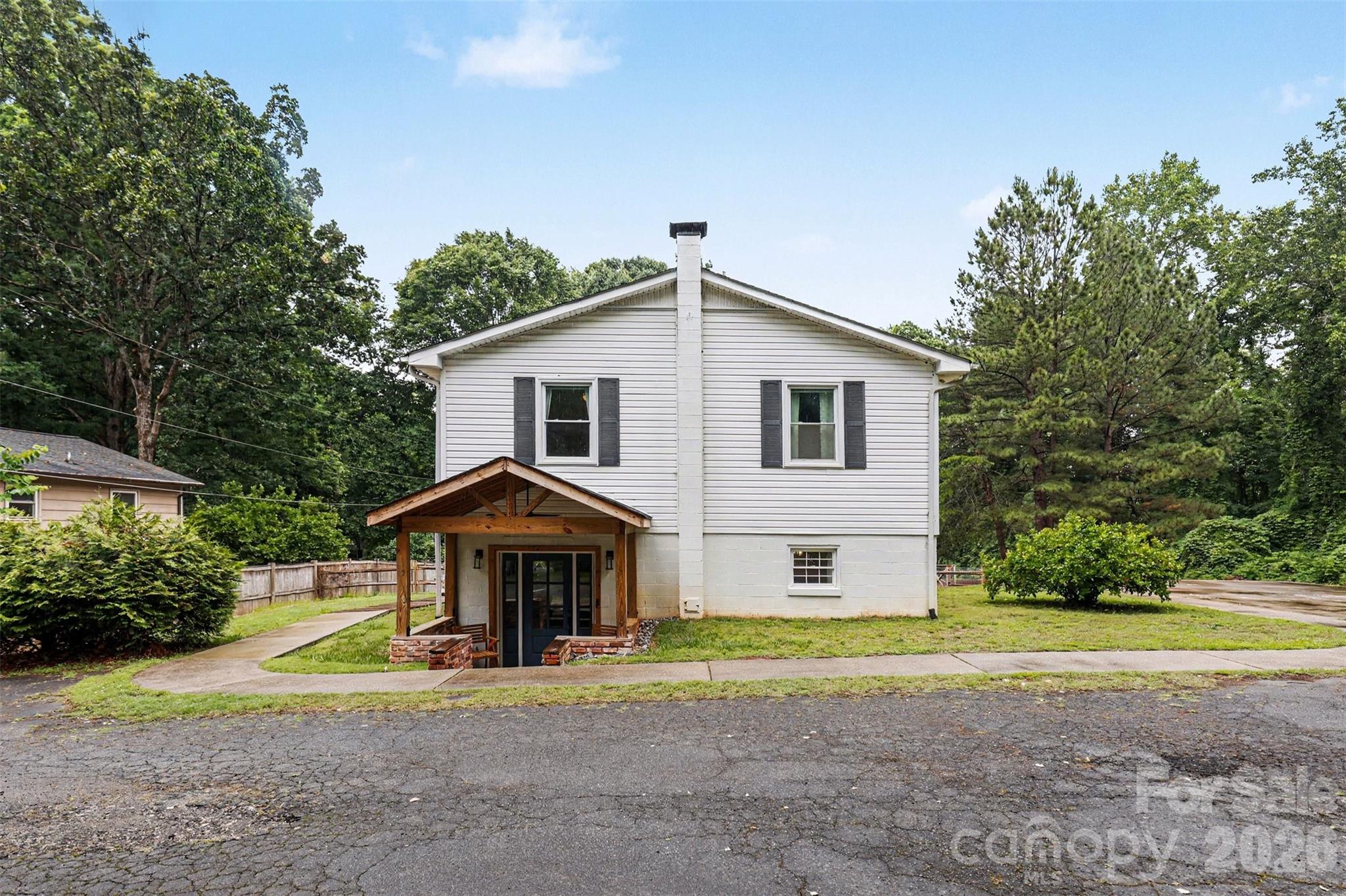 184 Canal Road