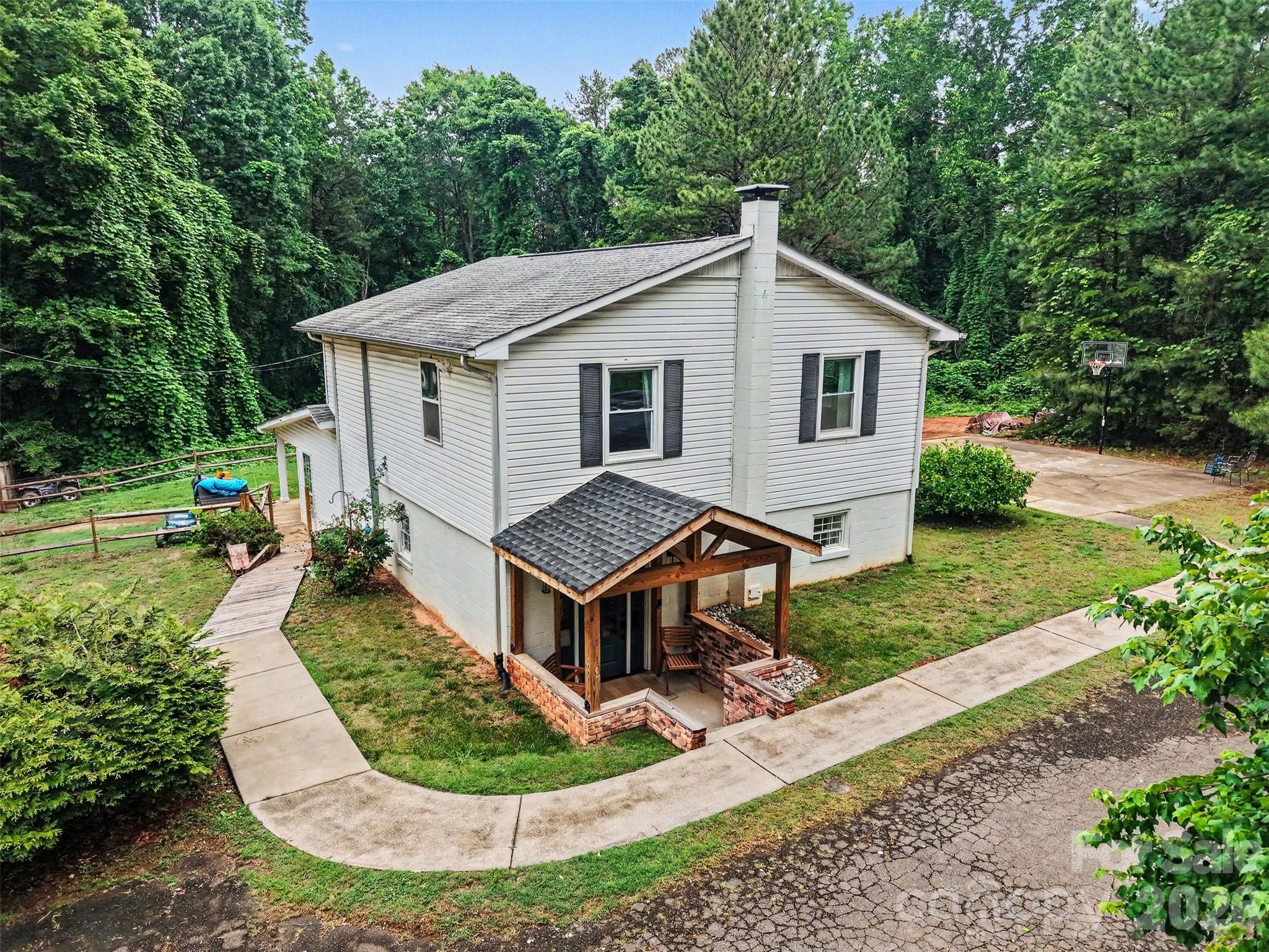 184 Canal Road