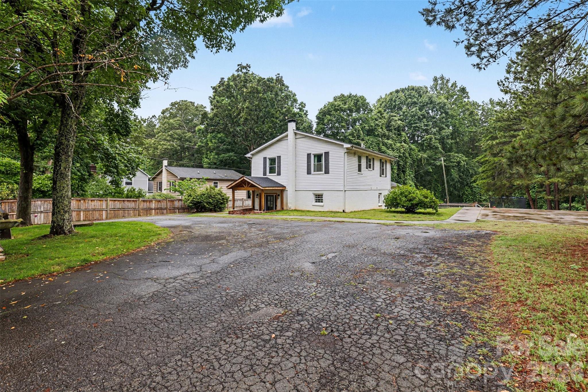184 Canal Road