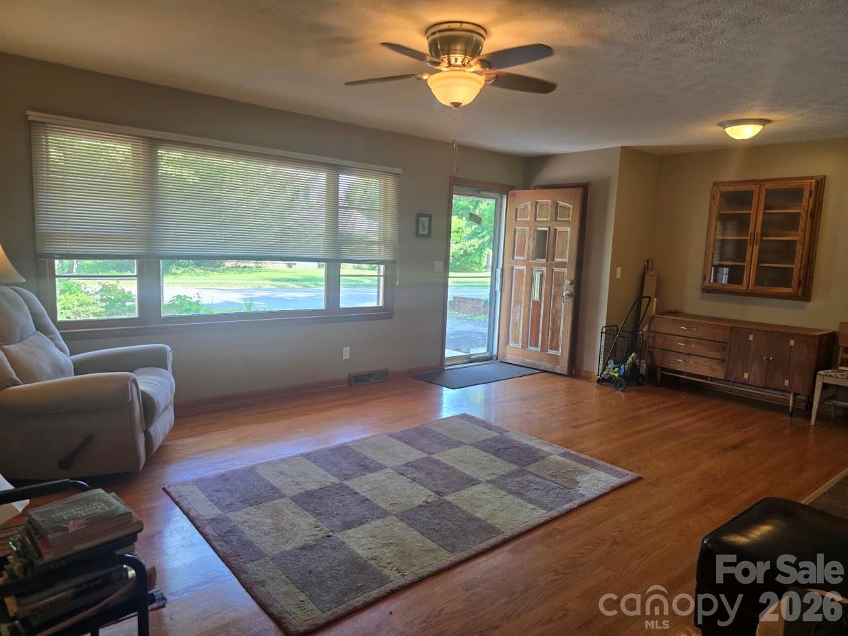 629 Willow Road