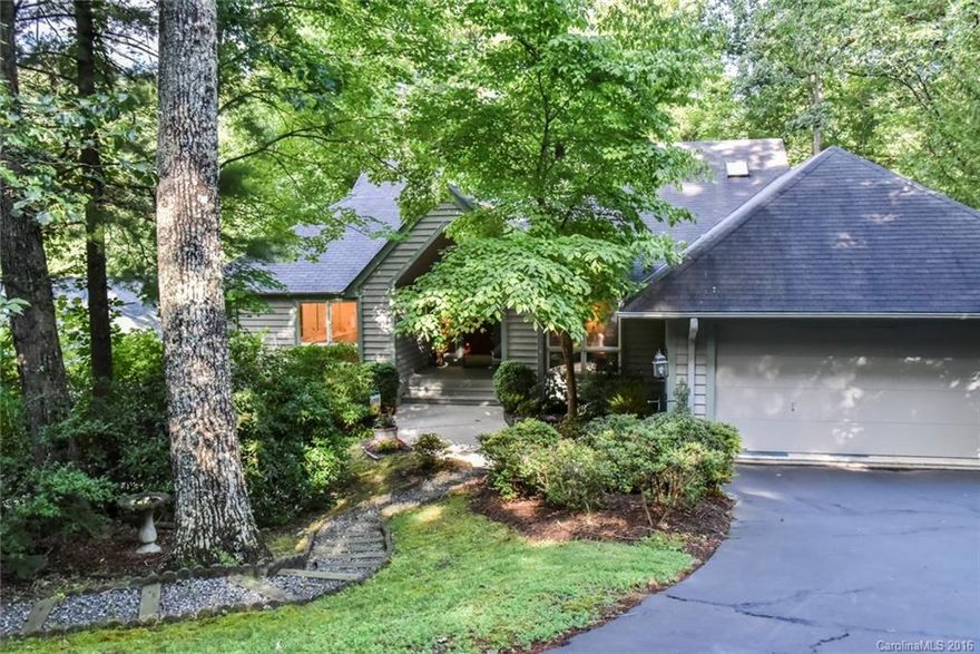 This exceptional villa in Kenmure Golf & Country Club overlooks the 17th hole is truly move-in ready! Gorgeous wood floors in main living areas, eat-in kitchen w/stainless appliances, enclosed sunroom off kitchen not included in heated SF (198SF).  Master bedroom/bath on main plus office & guest bedroom/bath. Lower level has additional living space, 2 more bedrooms & full bath. Two heating systems, 2 fireplaces. Deck access on both levels to enjoy the view while relaxing or entertaining.