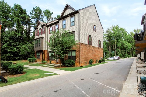 Photo of 505 Cubitt Court, Charlotte, NC 28205 (MLS # 4424707)