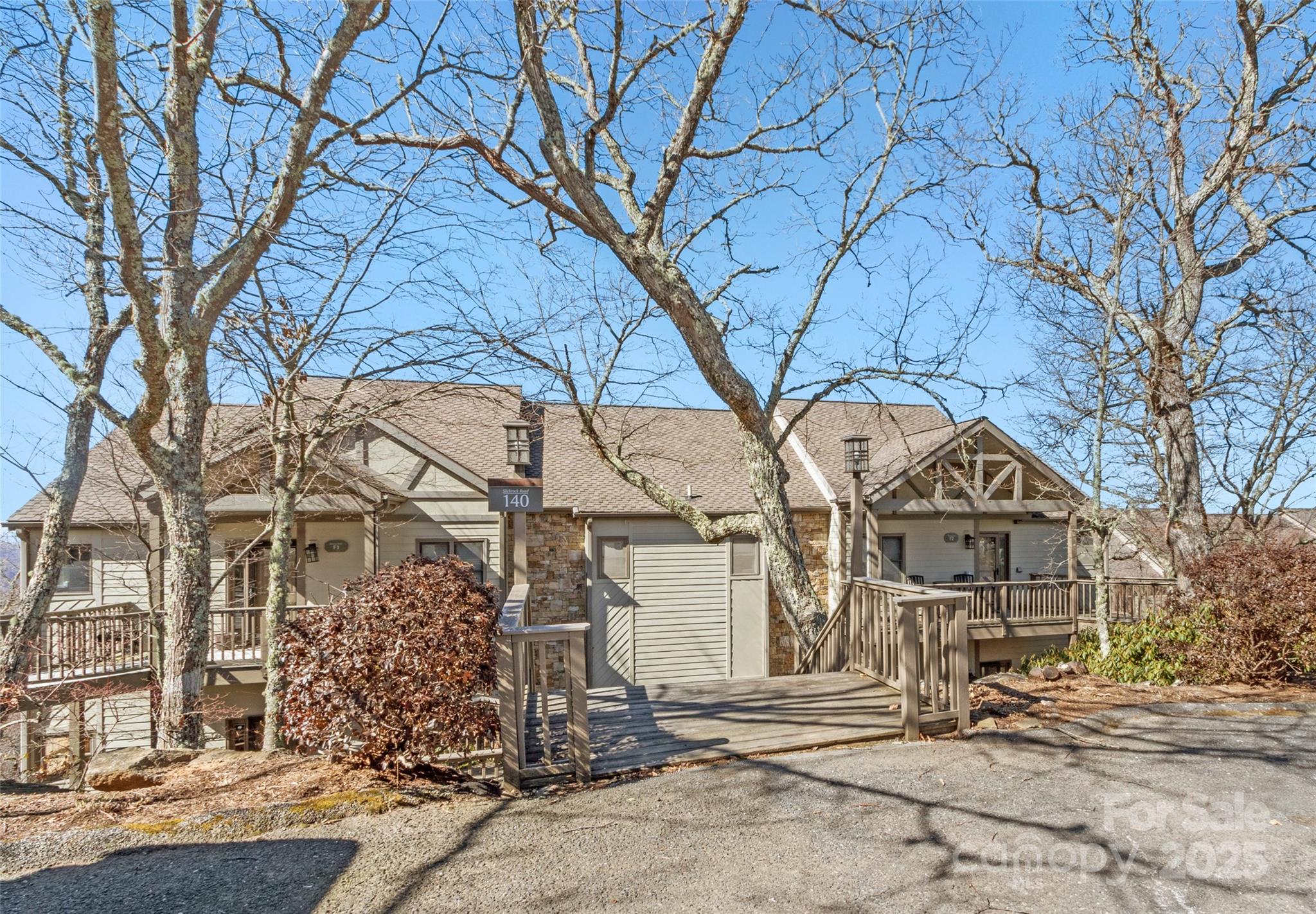 140 Slickrock Road F4