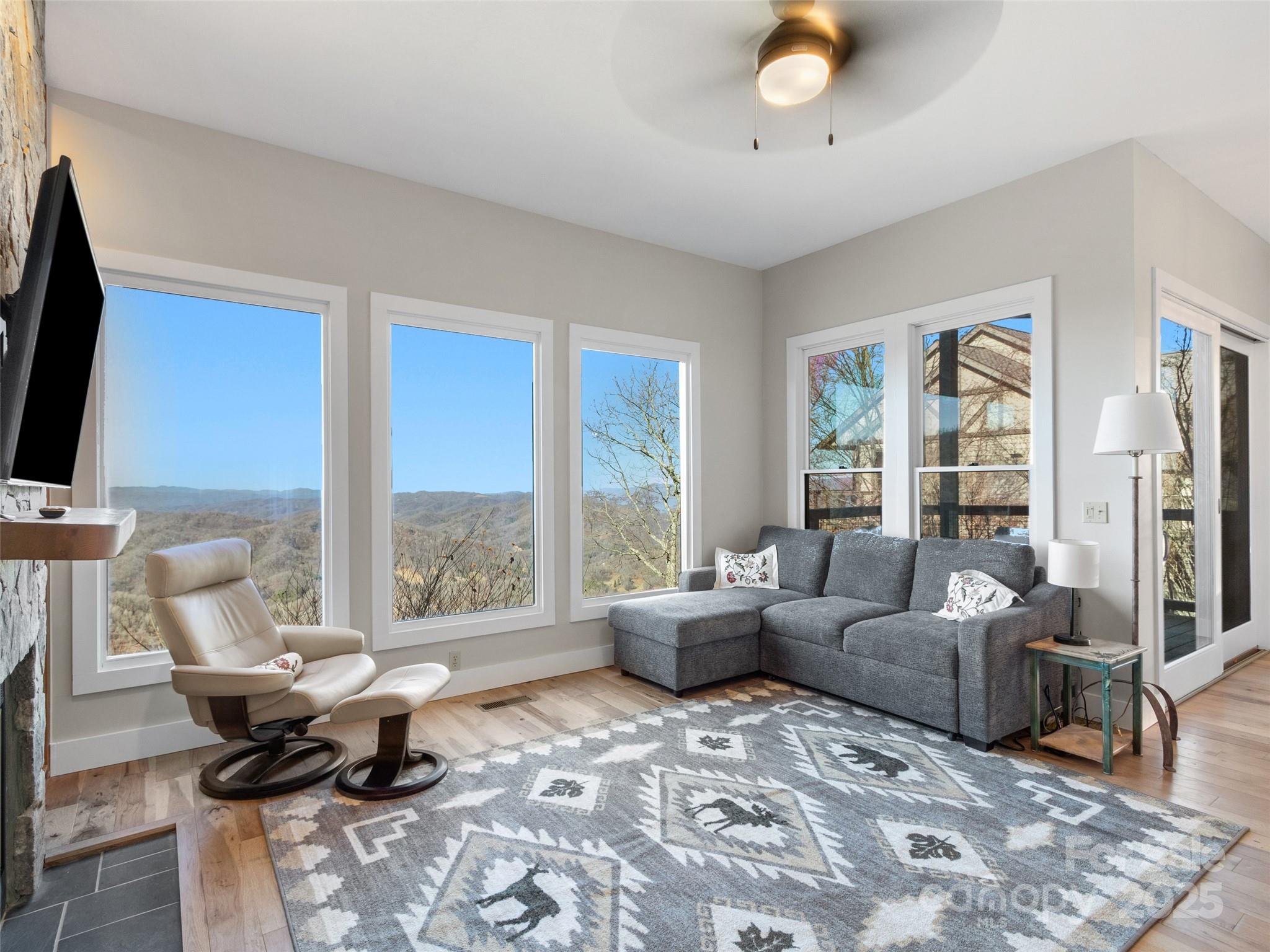 140 Slickrock Road F4
