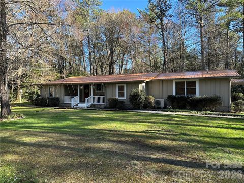 Photo of 18 Holly Springs Drive, Sapphire, NC 28774 (MLS # 4358967)