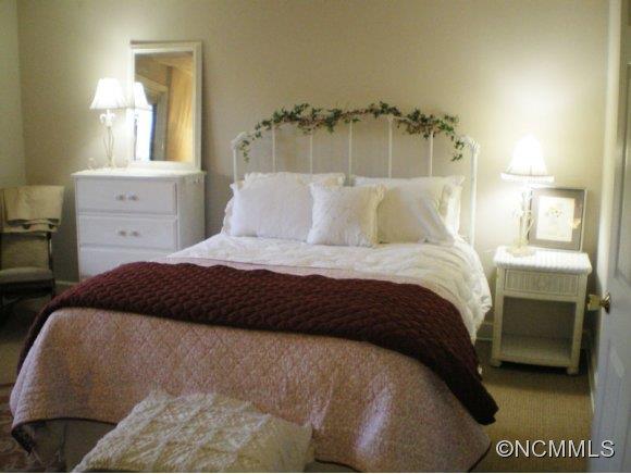 Deerlake Village - Residential