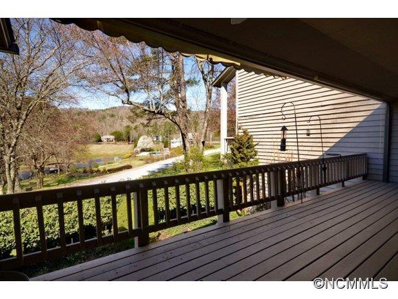 Deerlake Village - Residential