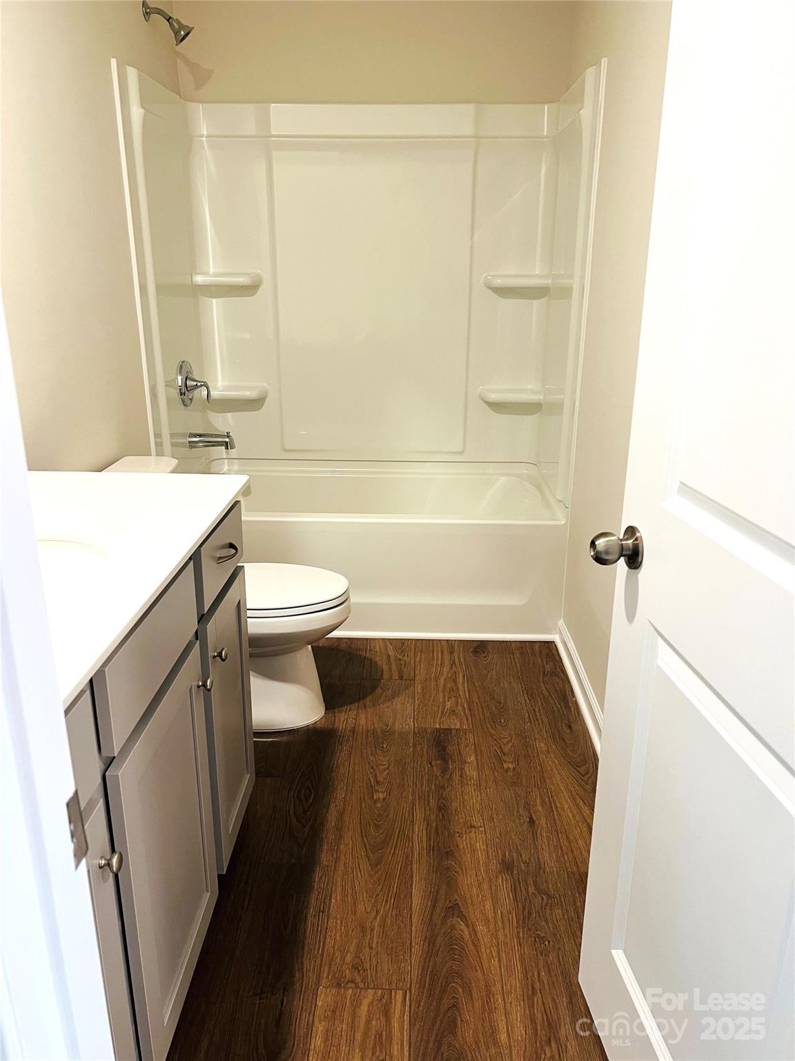 15753 Country House Street