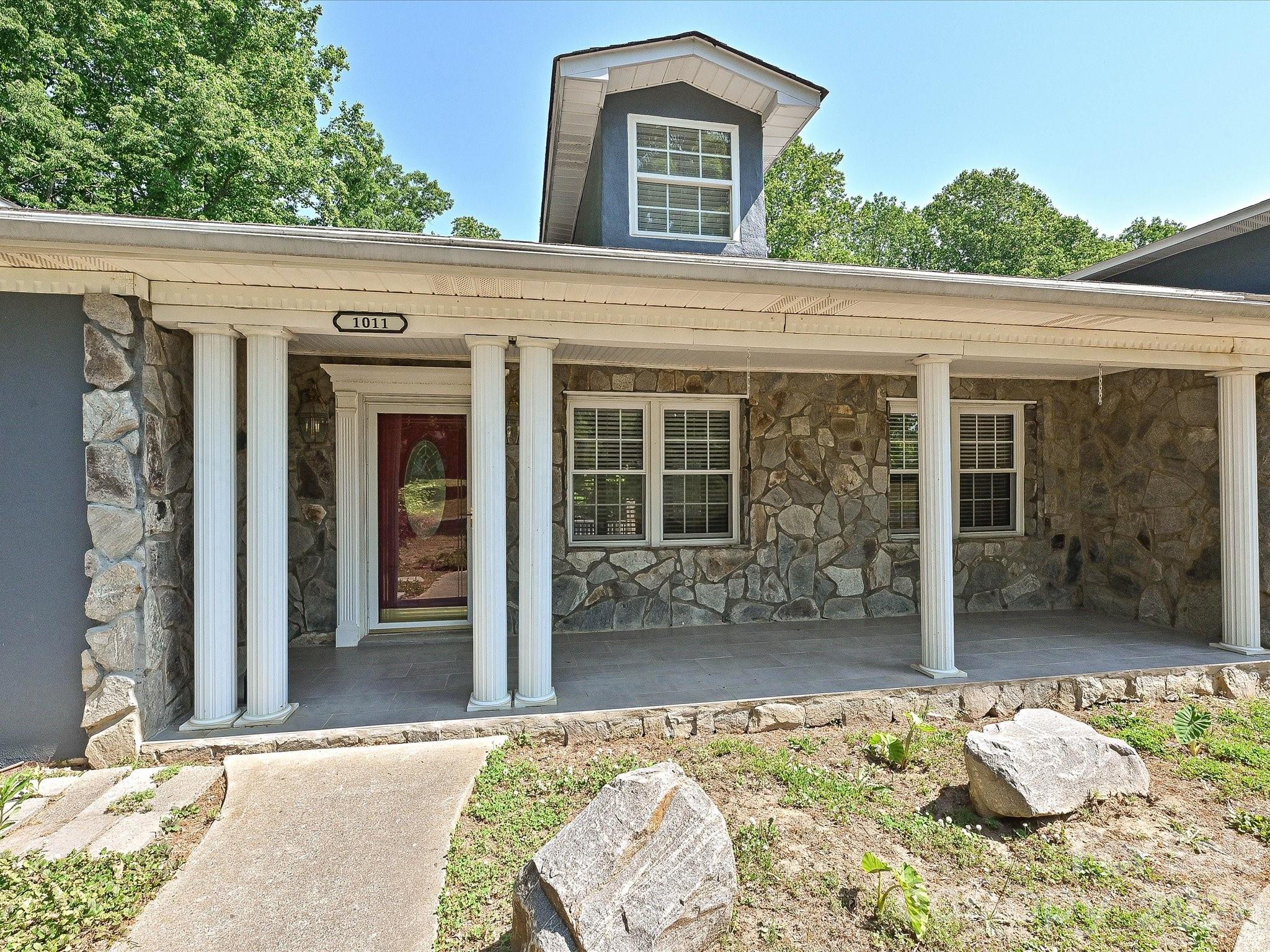 1011 Tarlton Drive