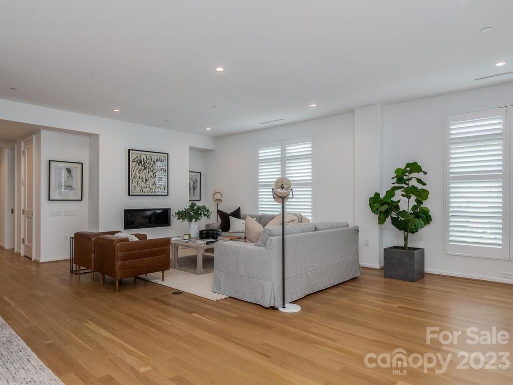 Myers Park - Residential