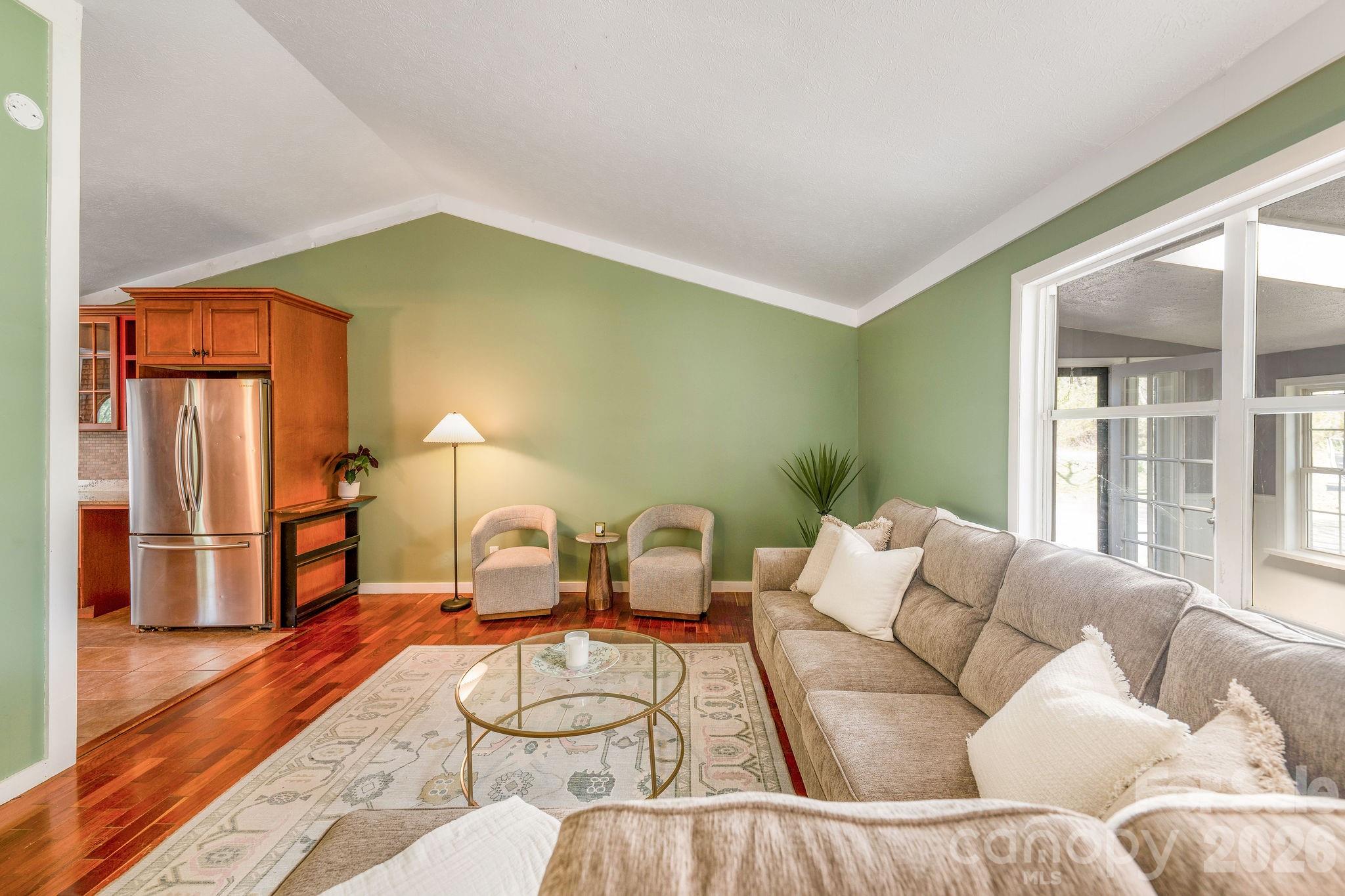 18 Peaceful Valley Lane