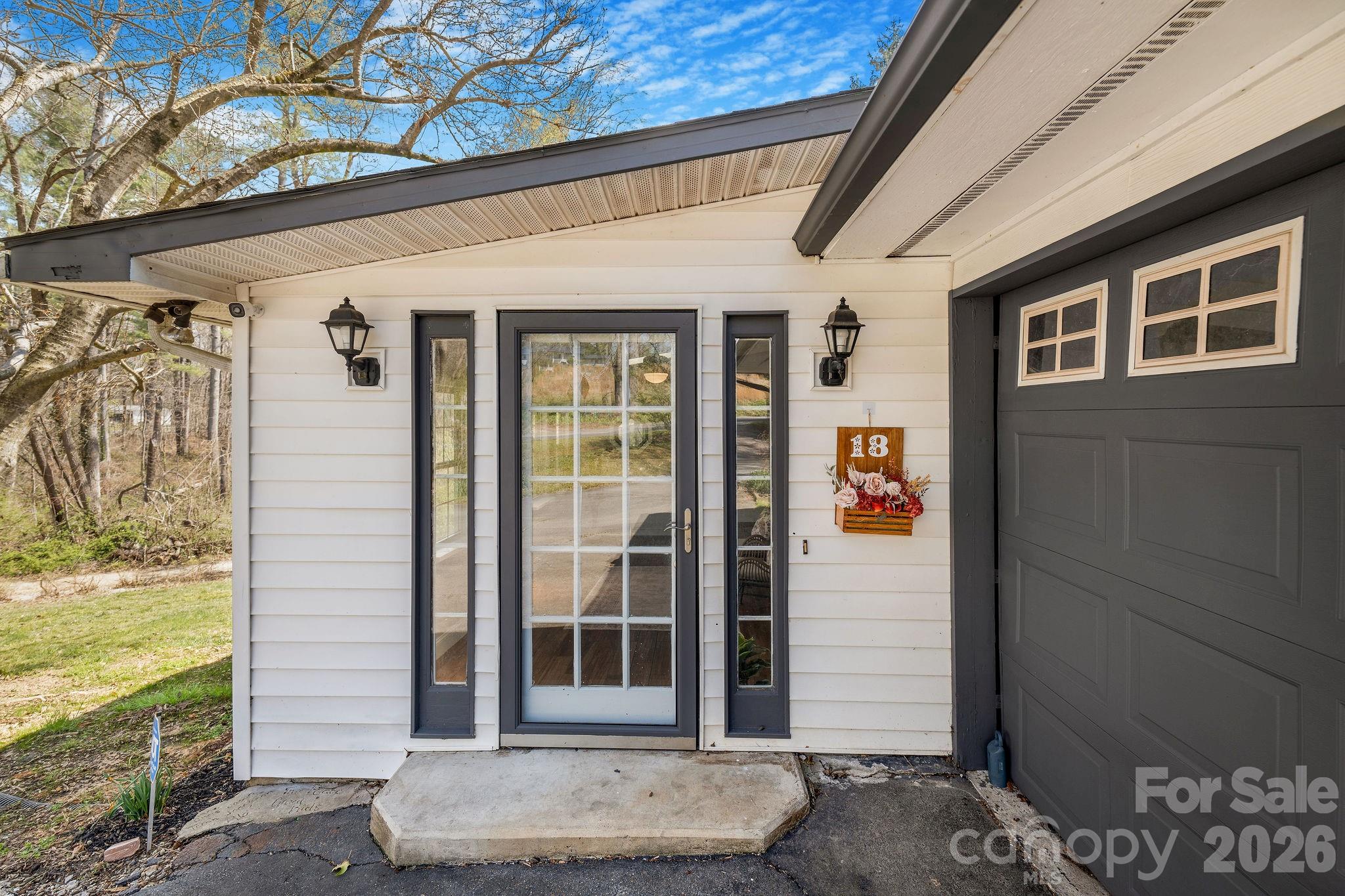 18 Peaceful Valley Lane