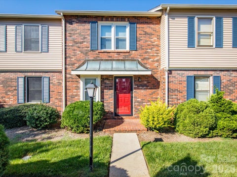Photo of 2705 N Center Street, Hickory, NC 28601 (MLS # 4433040)