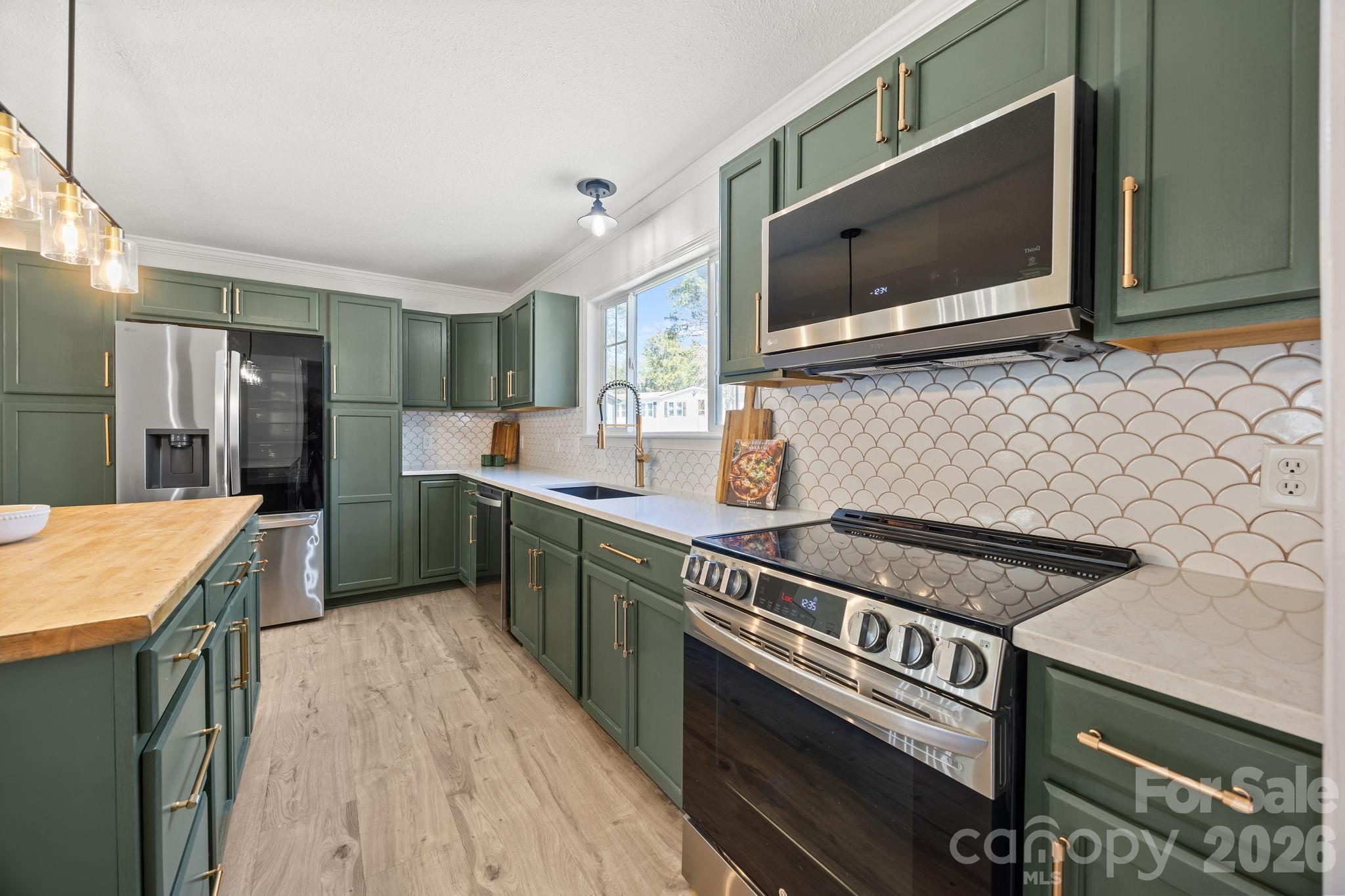 Wolf Meadow Acres - Residential