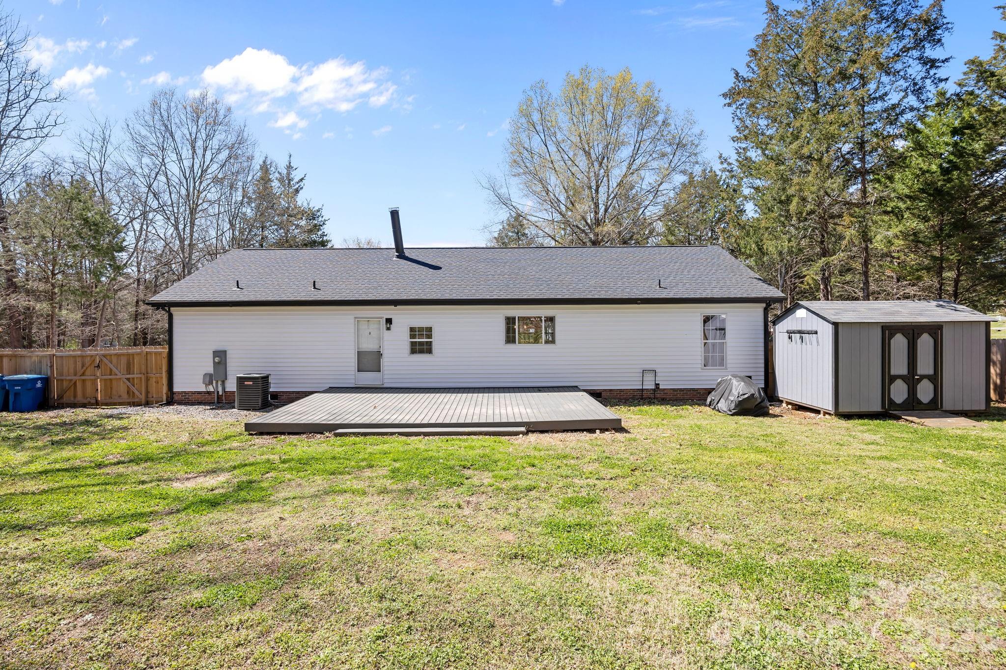 Wolf Meadow Acres - Residential