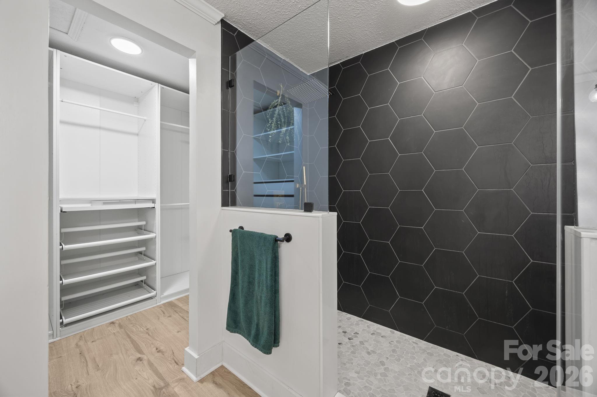 Wolf Meadow Acres - Residential