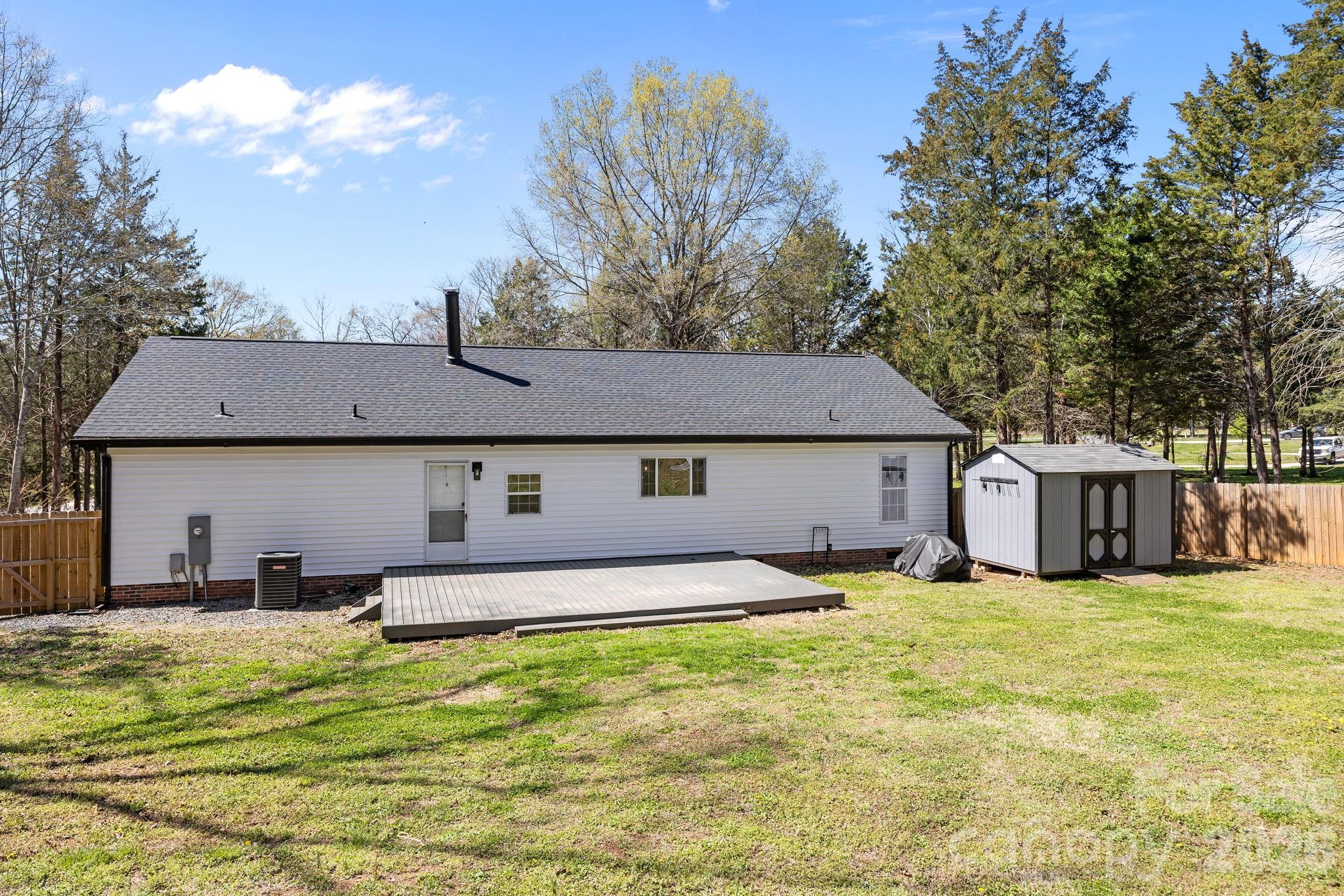 Wolf Meadow Acres - Residential