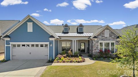 Photo of 2017 Grove Place, Fort Mill, SC 29715 (MLS # 4372923)