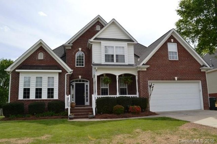 Beautiful home in a wonderful neighborhood that is convenient to I-77, shopping and restaurants.  This home offers formal dining room, living room could be used as office.  Two story great room with fireplace/gas logs, Spacious granite kitchen with stainless appliances including over sized refrigerator.  Master suite on main, his and her vanities in master bathroom, fenced in back yard, hardwood floors on main, new duct work, entire home re-plumbed with a twenty year warranty.