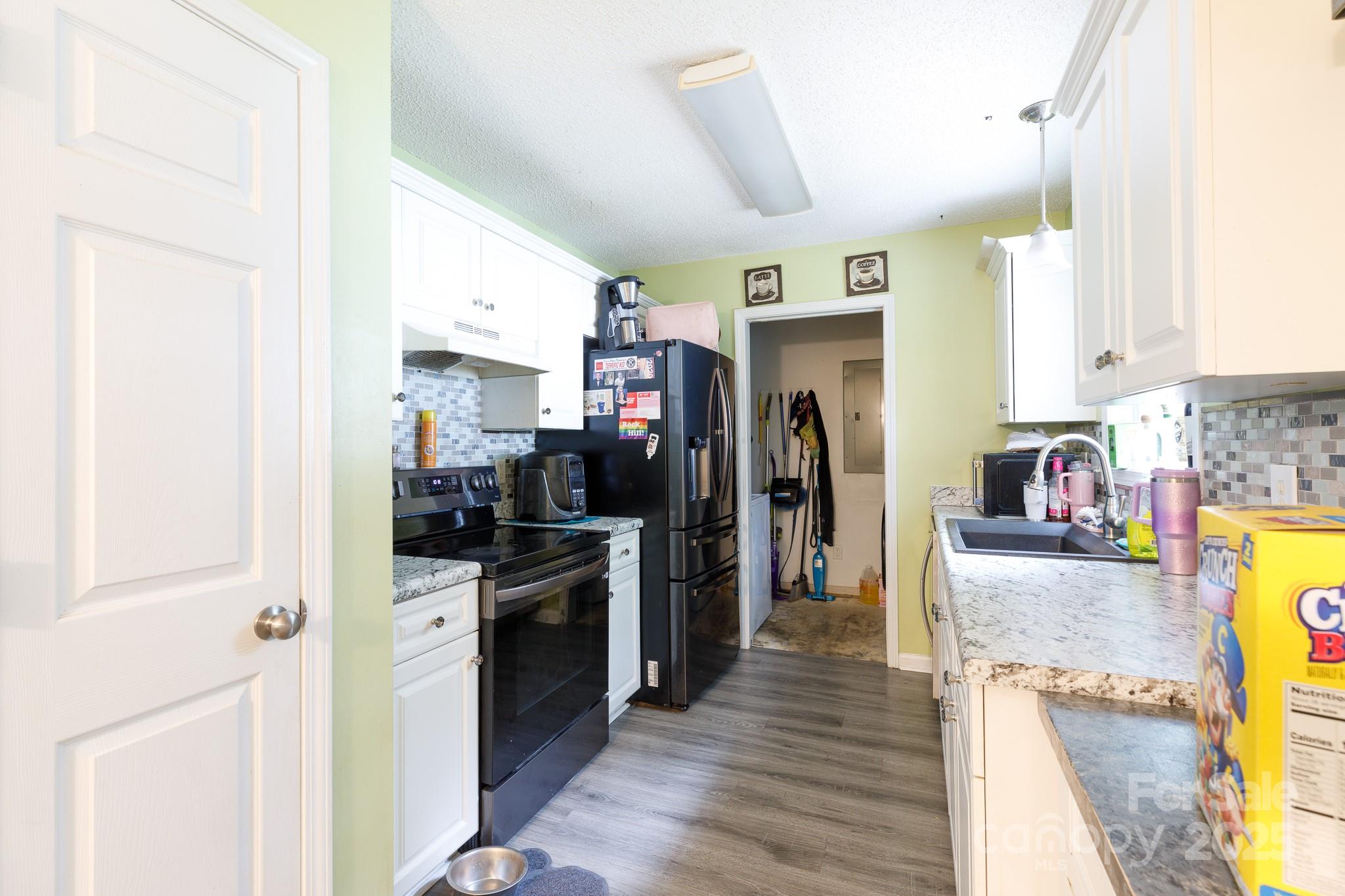 2260 Nuthatch Drive