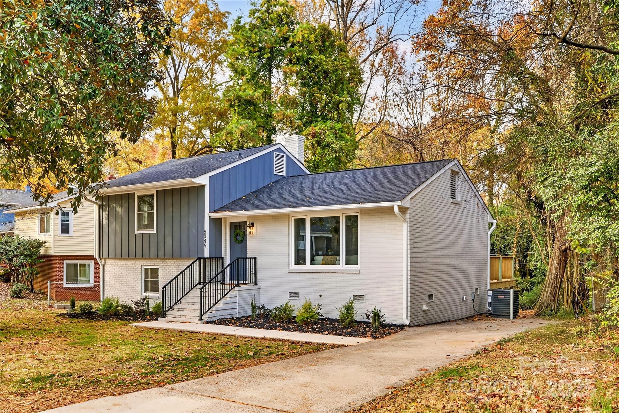 5045 Murrayhill Road