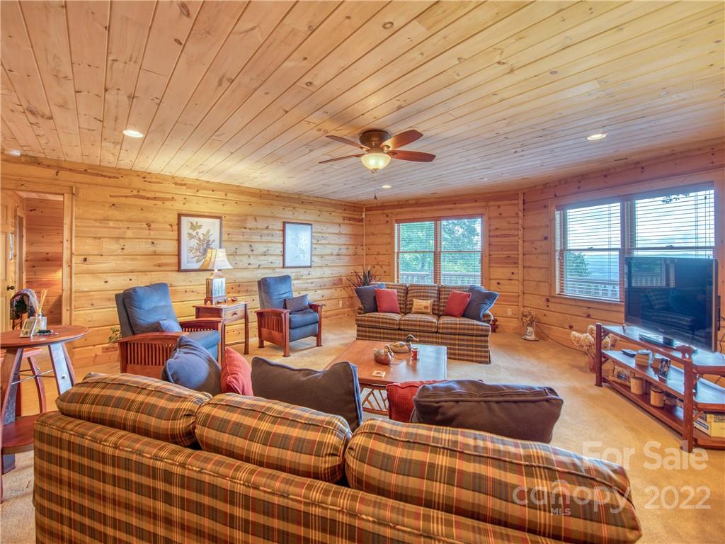 Smoky Mountain Retreat at Eagles Nest - Residential