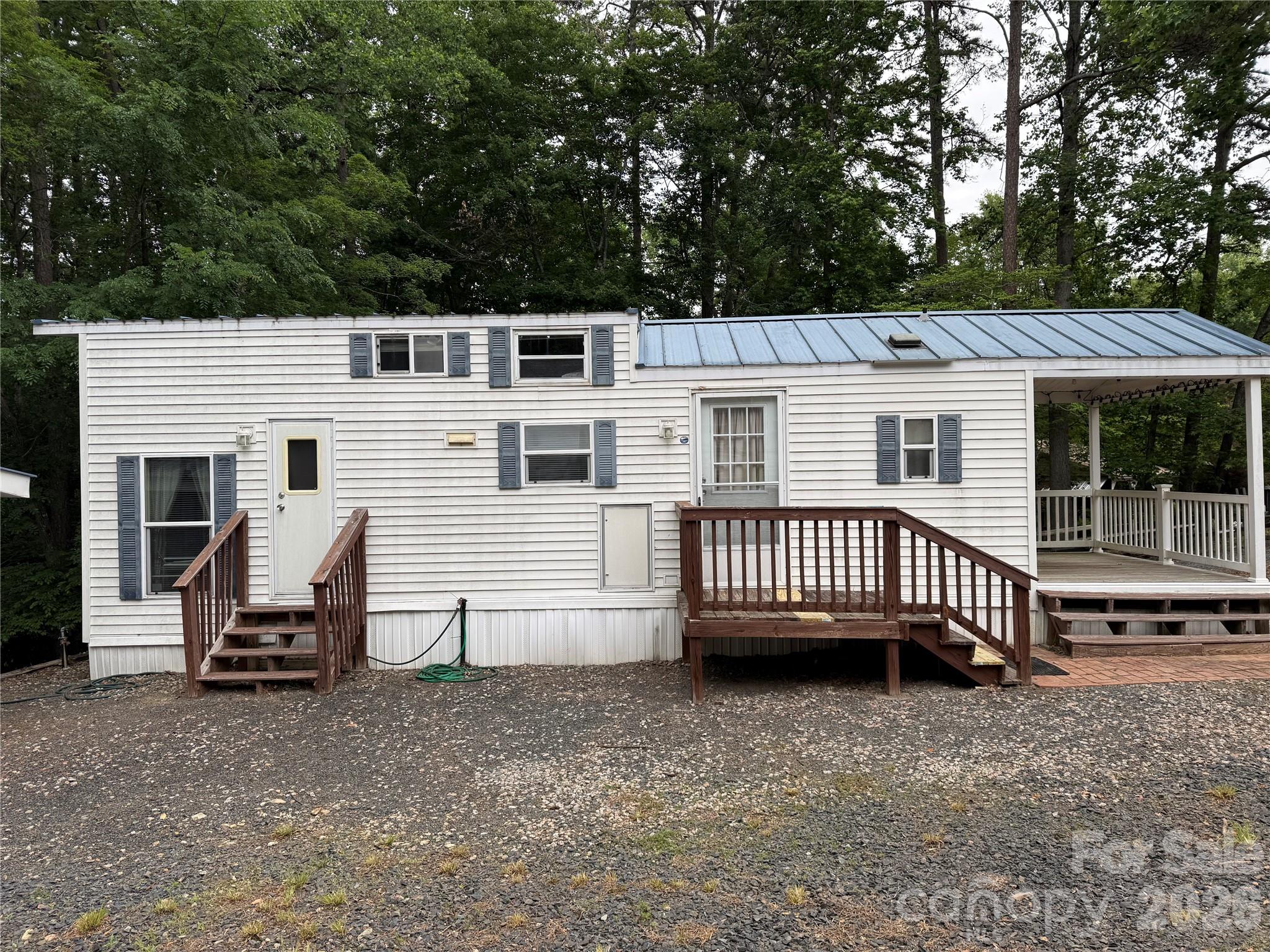Twin Harbor - Residential