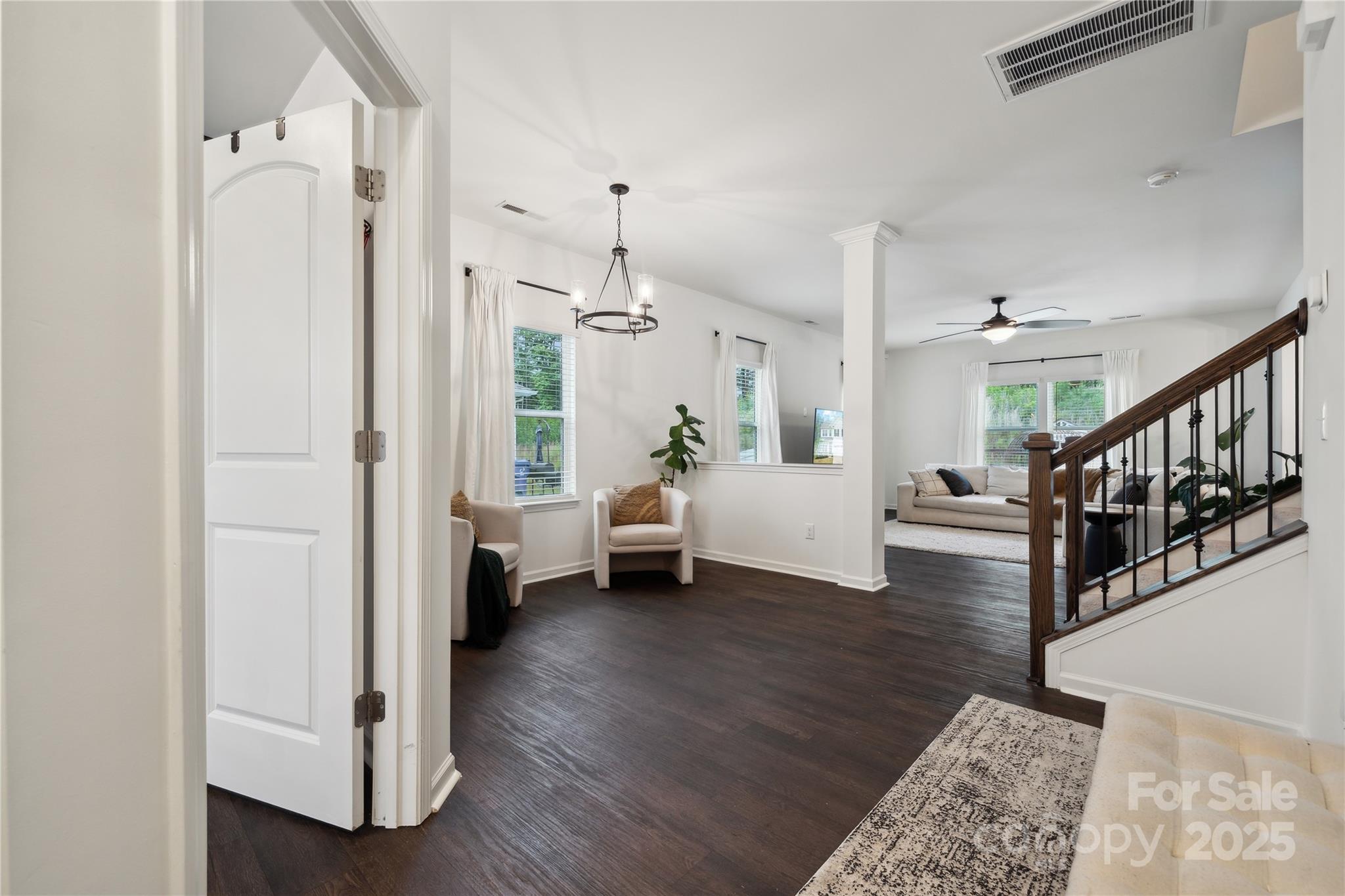5113 Saddleback Drive