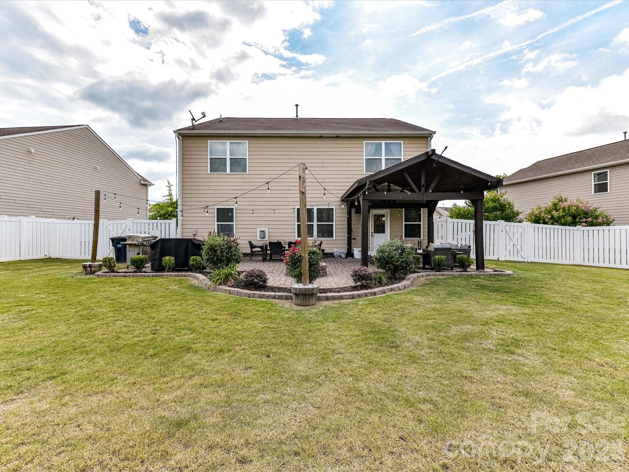 1033 Blue Stream Lane
