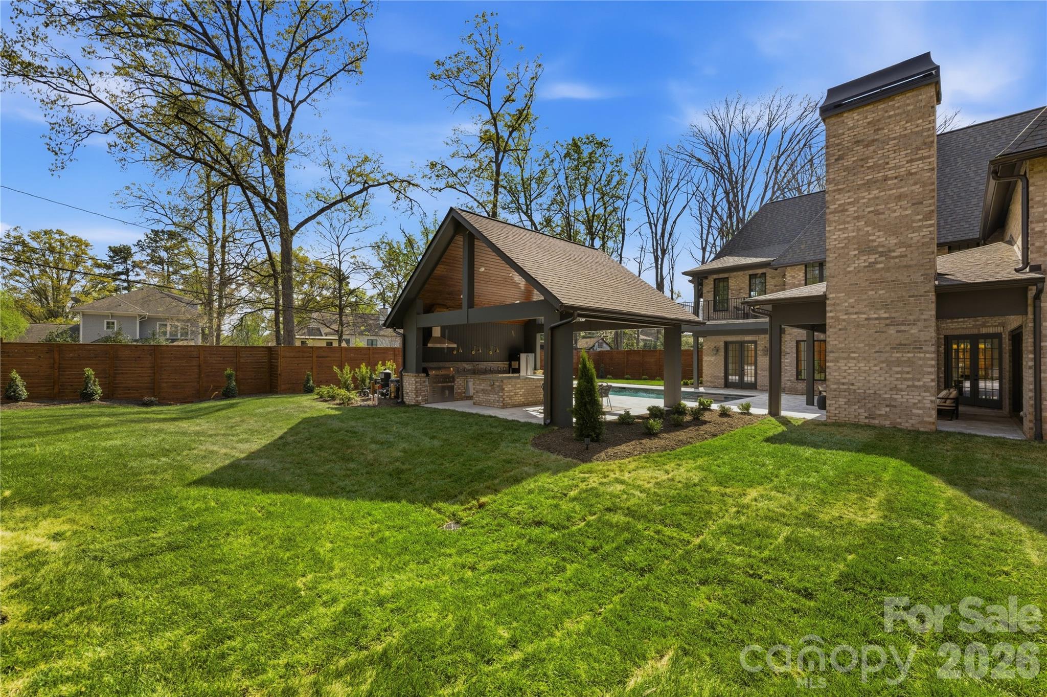 154 N Canterbury Road