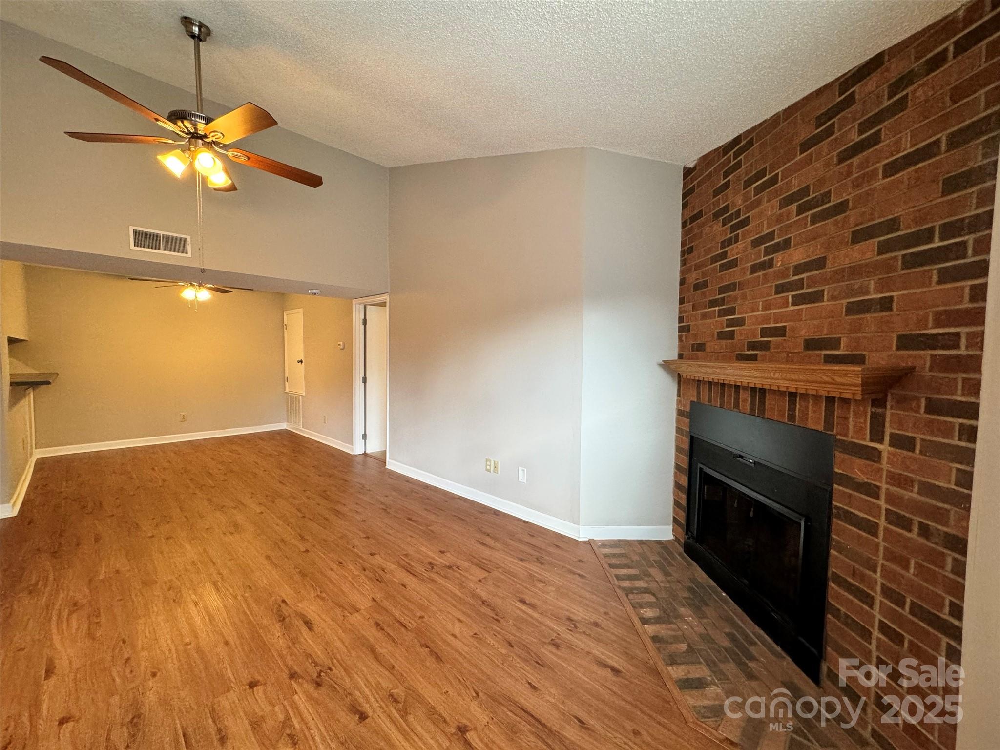 1600 Sharon Road W 16