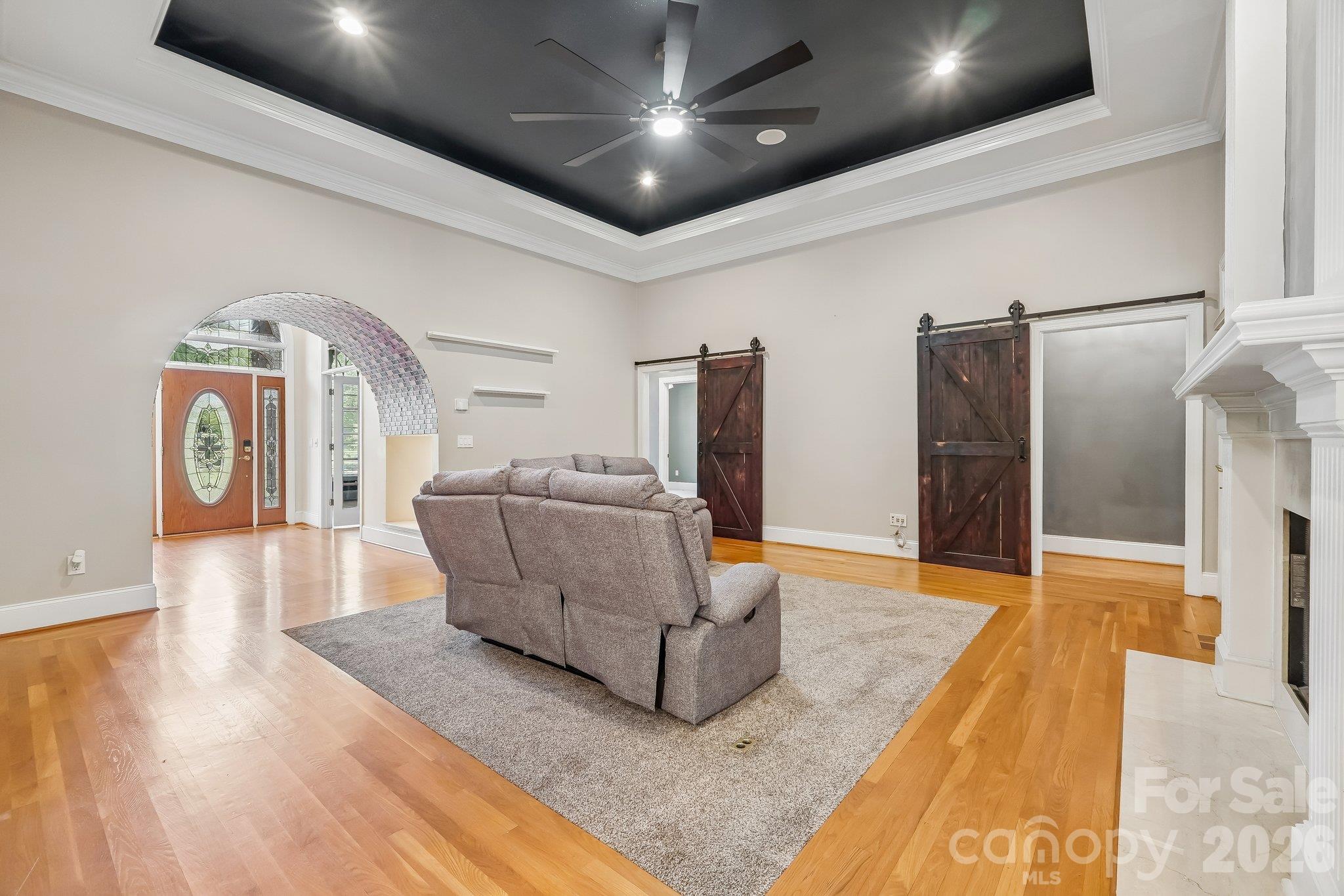 5505 Hickory Leaf Court