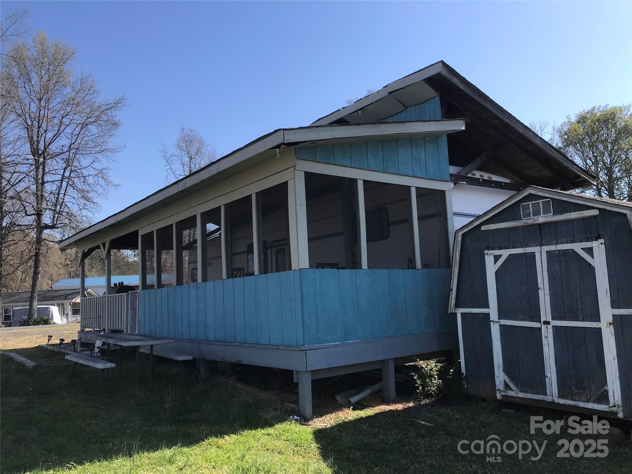 Twin Harbor - Residential