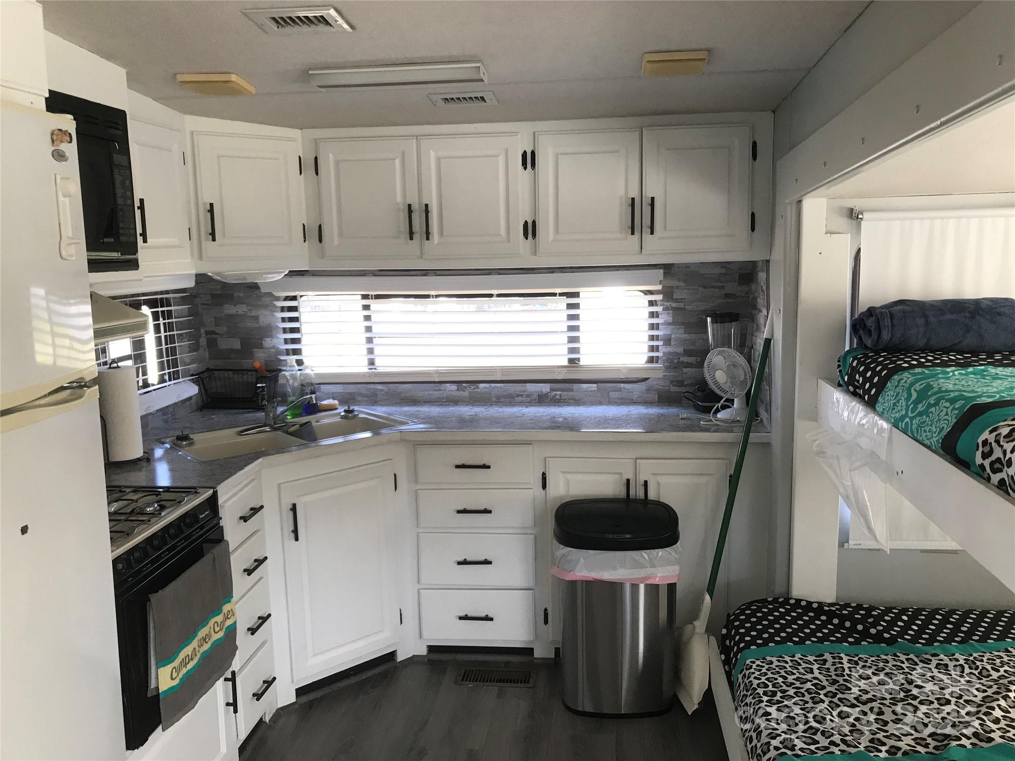 Twin Harbor - Residential