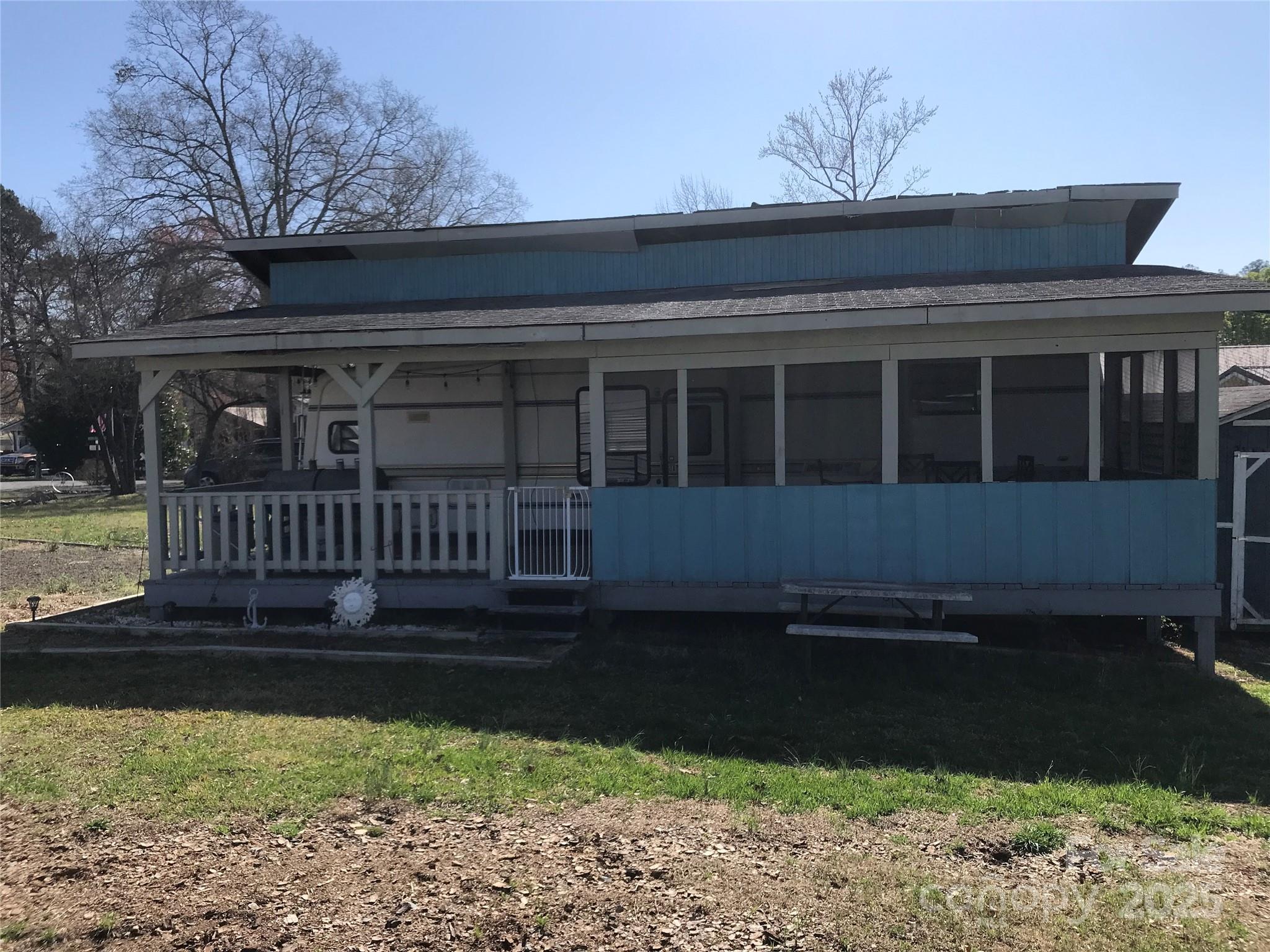 Twin Harbor - Residential