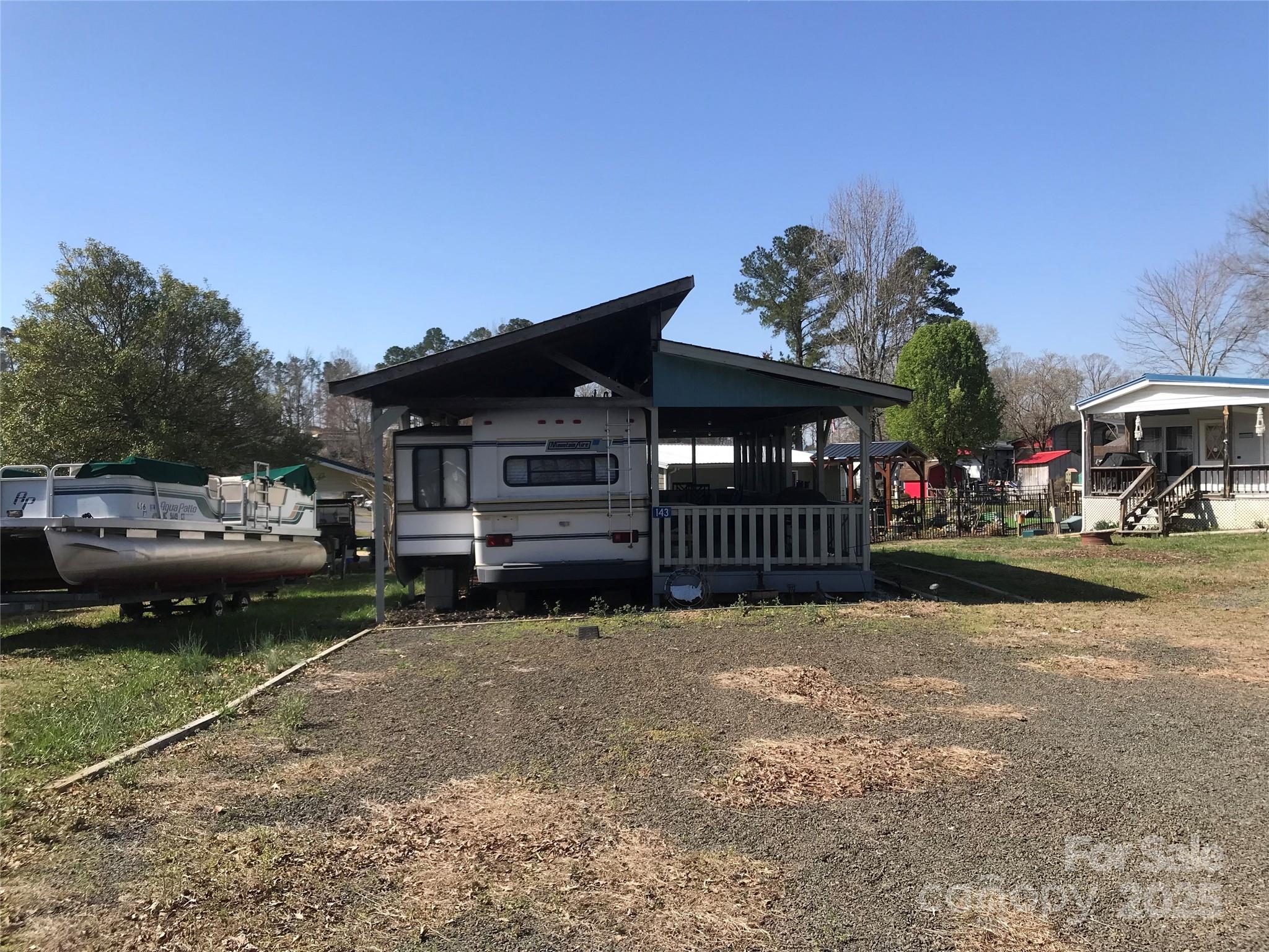 Twin Harbor - Residential