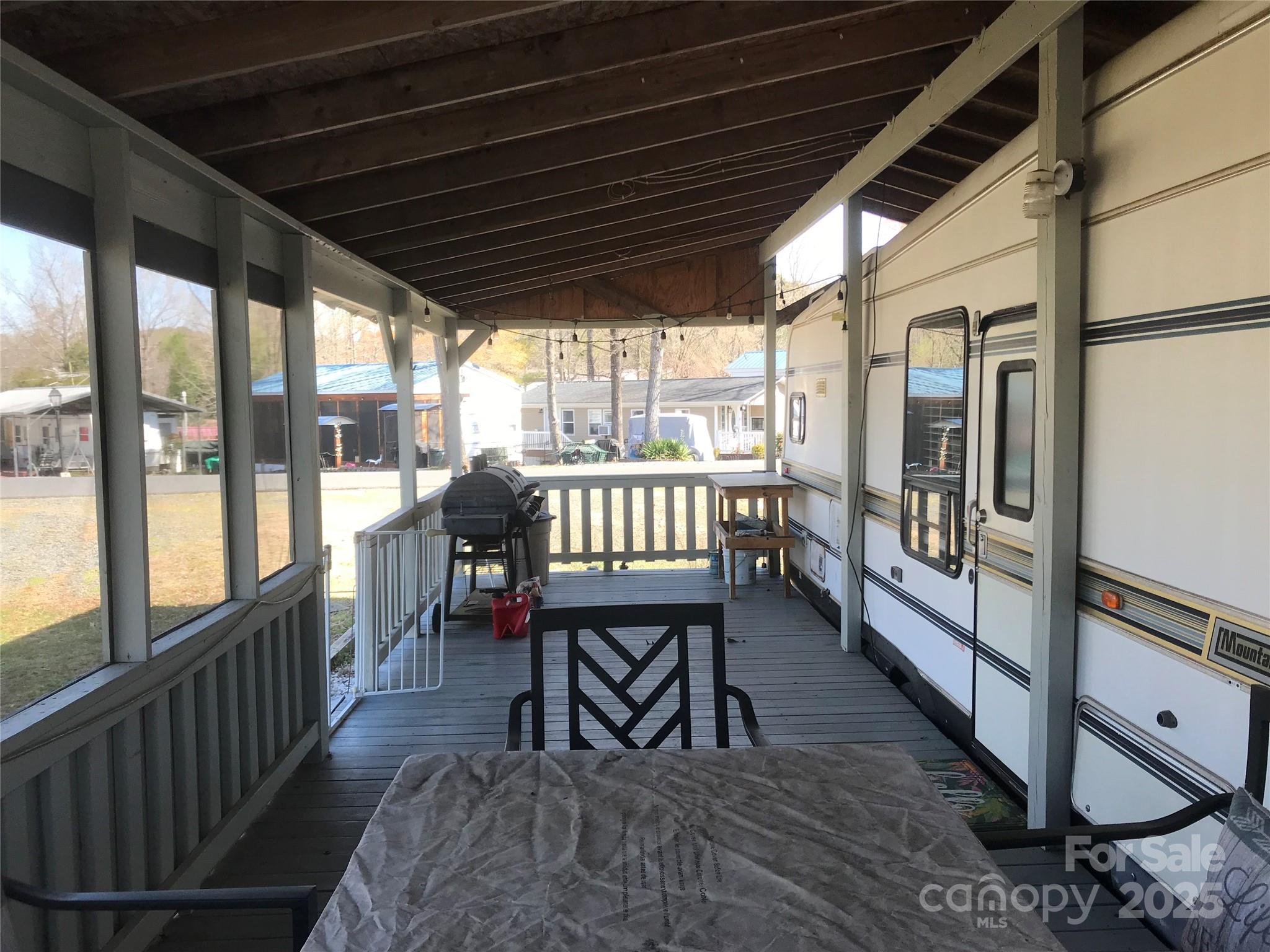 Twin Harbor - Residential