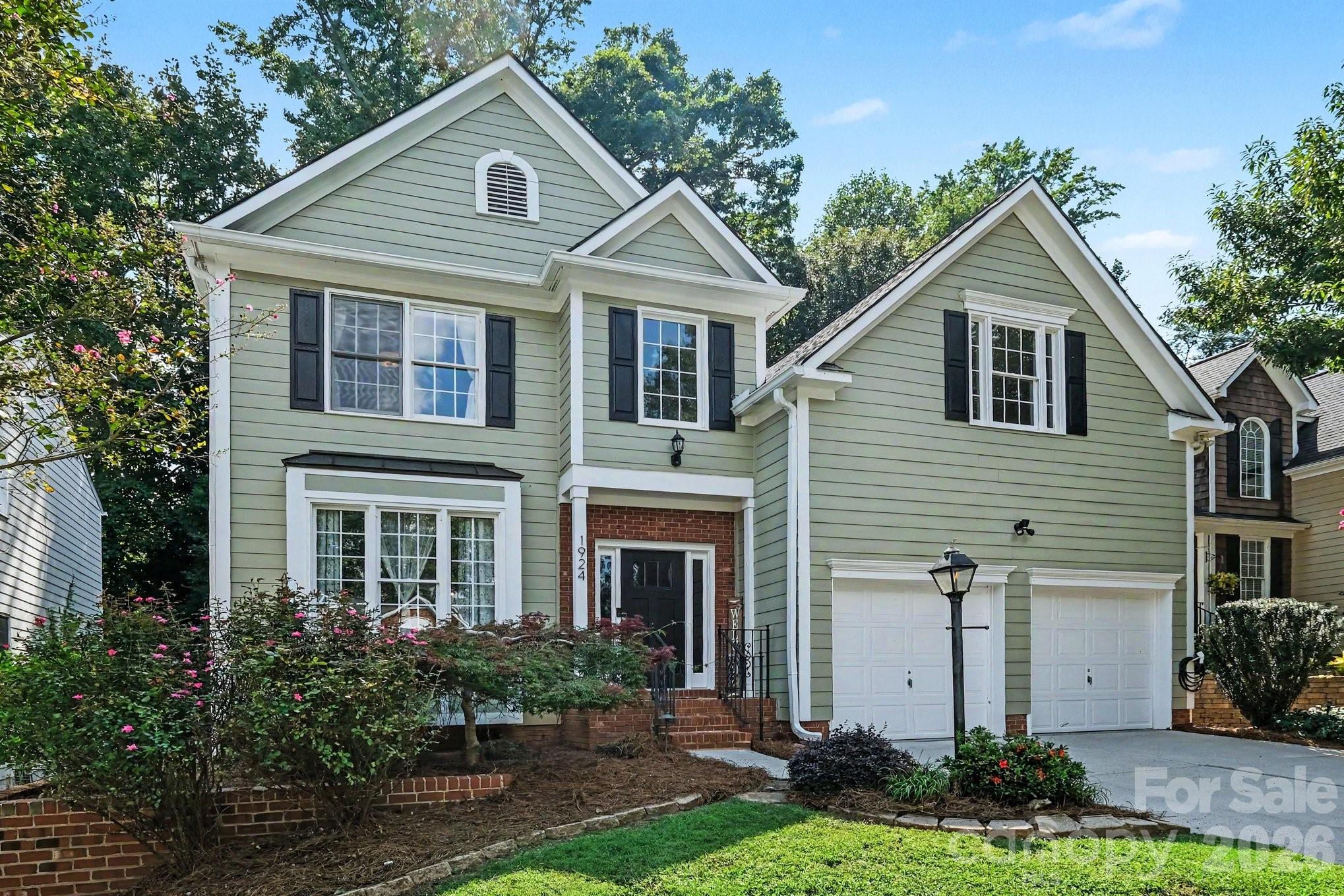 1924 DeArmon Drive