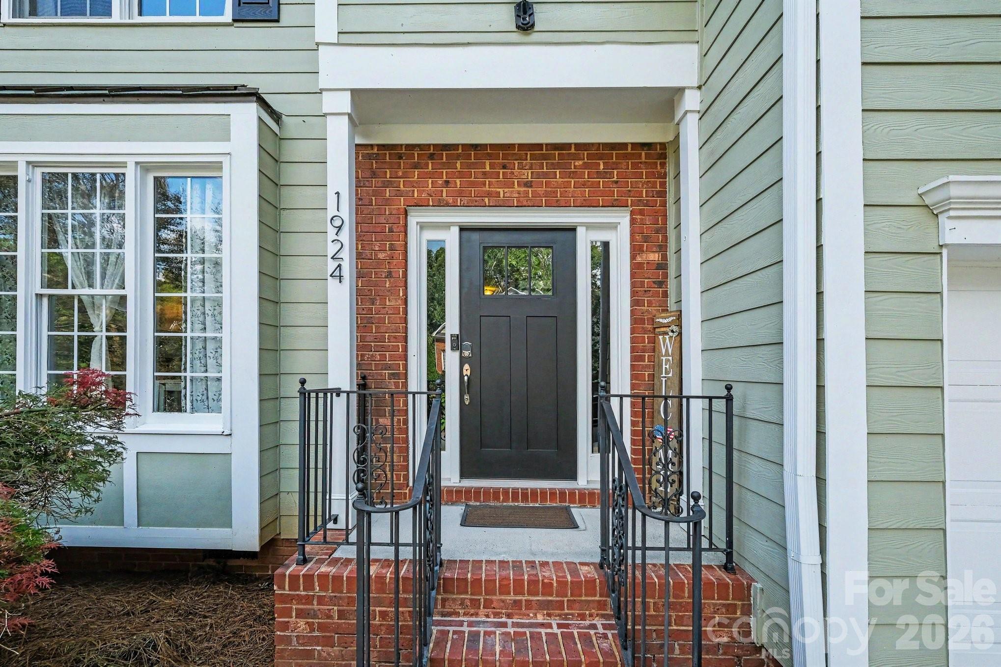 1924 DeArmon Drive