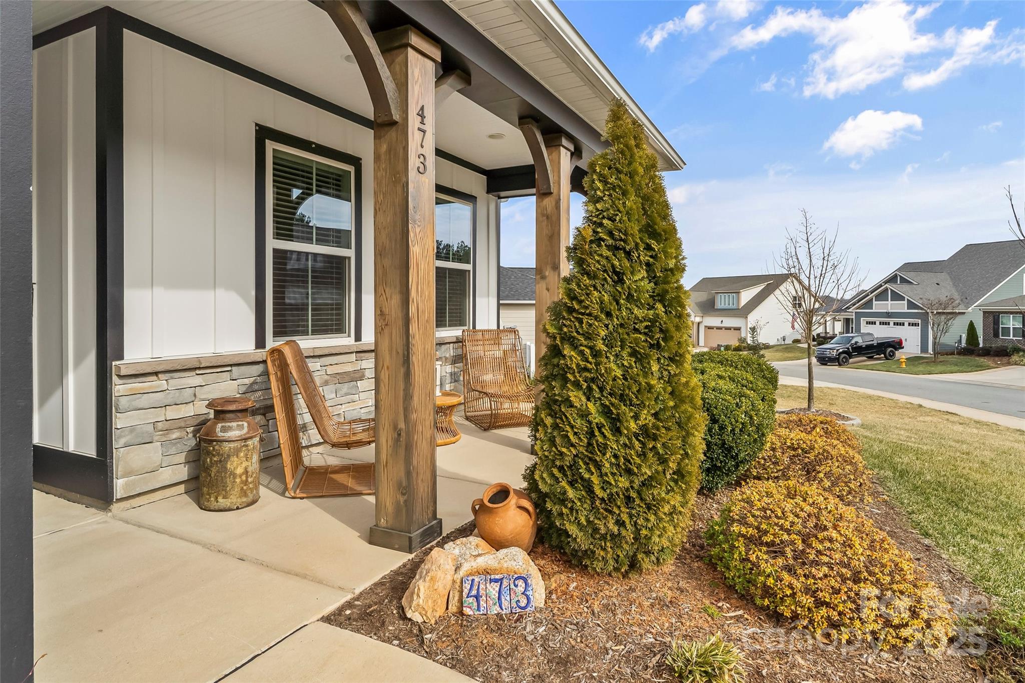 473 Bowline Drive