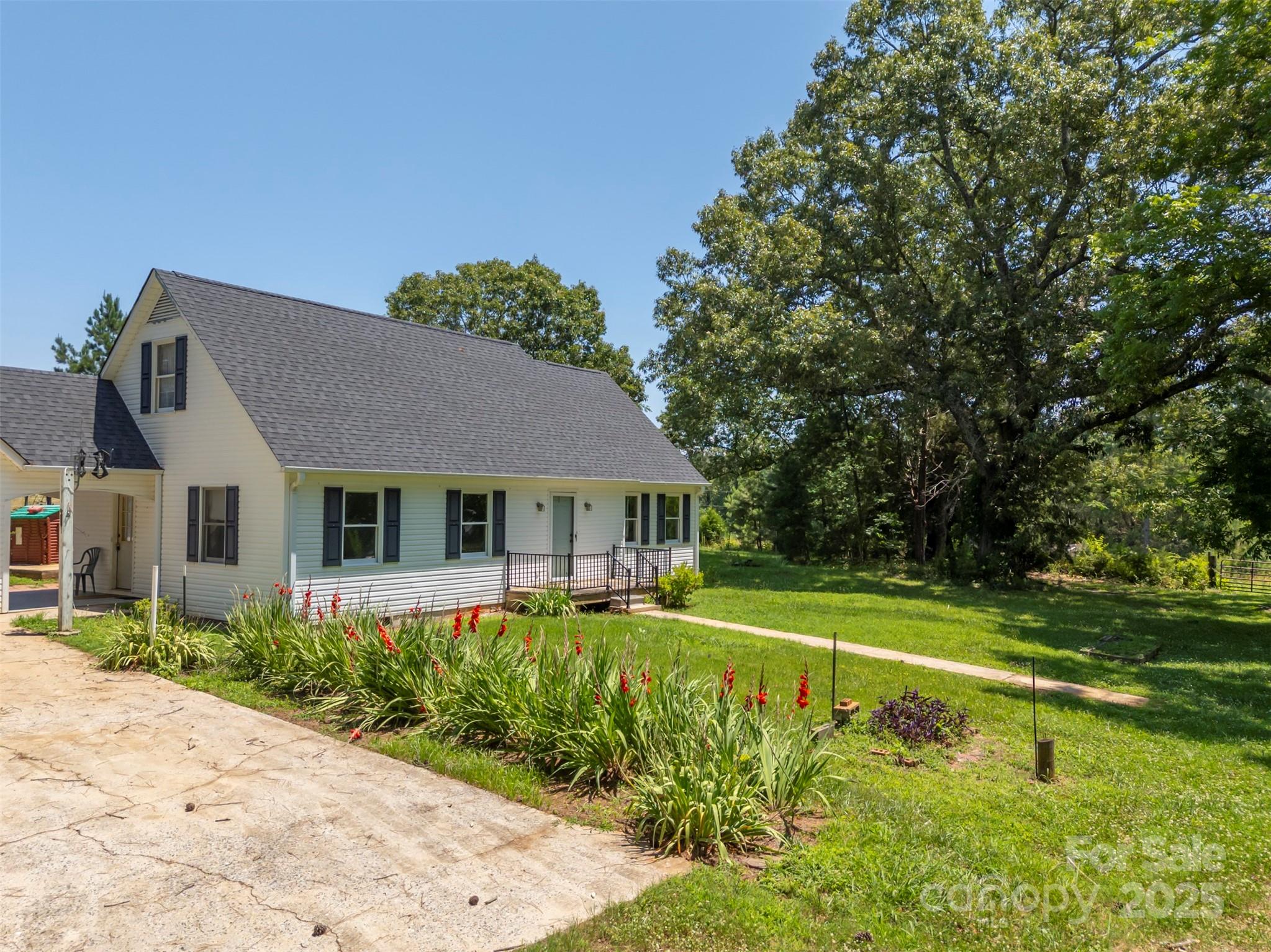 49 Meadowbrook Road