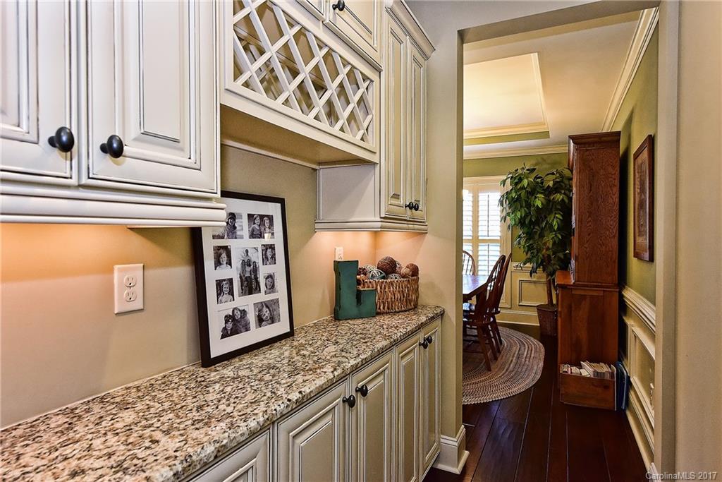 Winding Walk - Residential