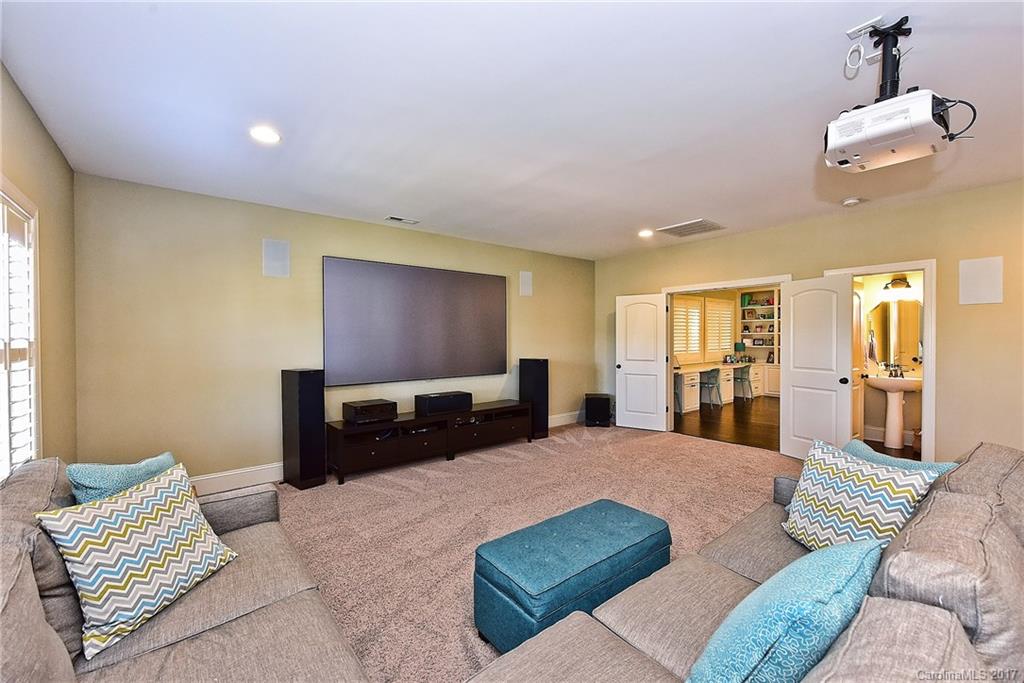 Winding Walk - Residential