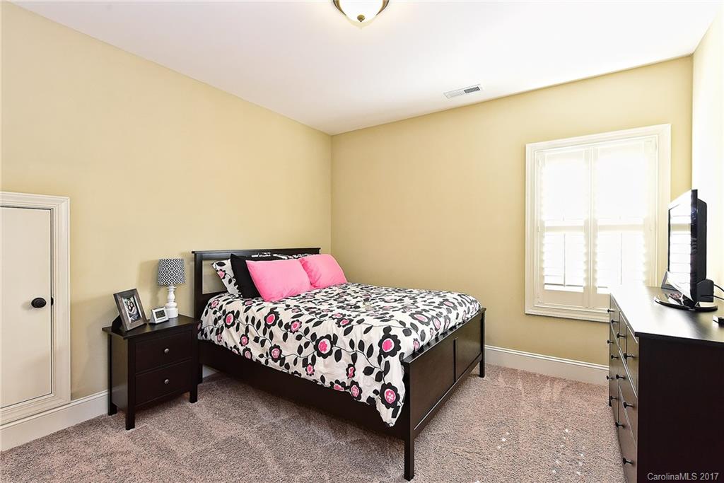 Winding Walk - Residential