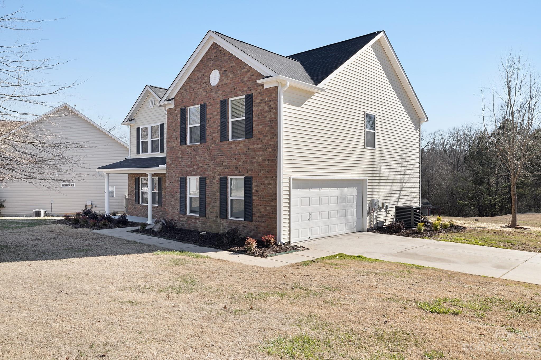 Village Green At Wellsbrook - Residential