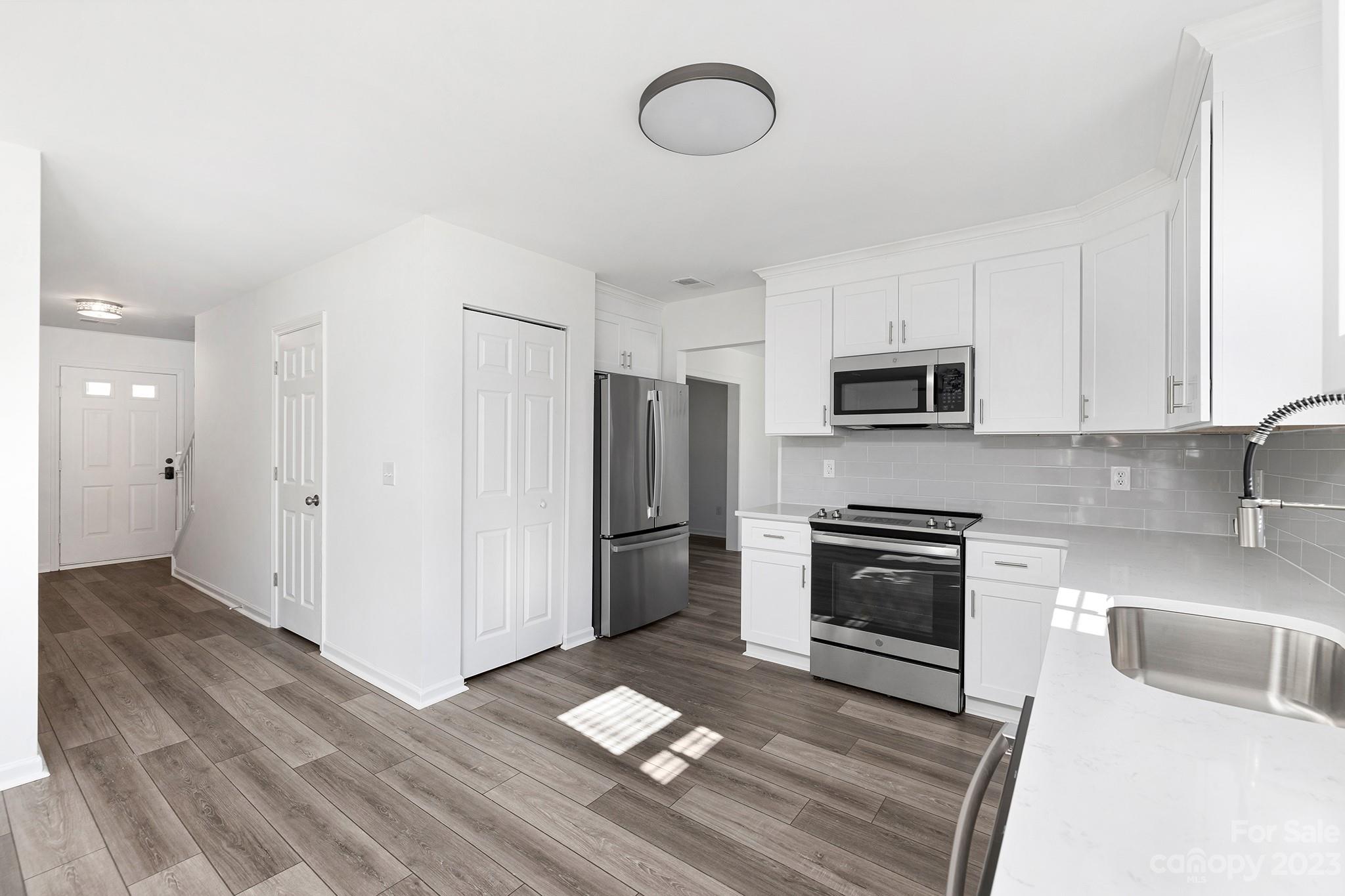 Village Green At Wellsbrook - Residential