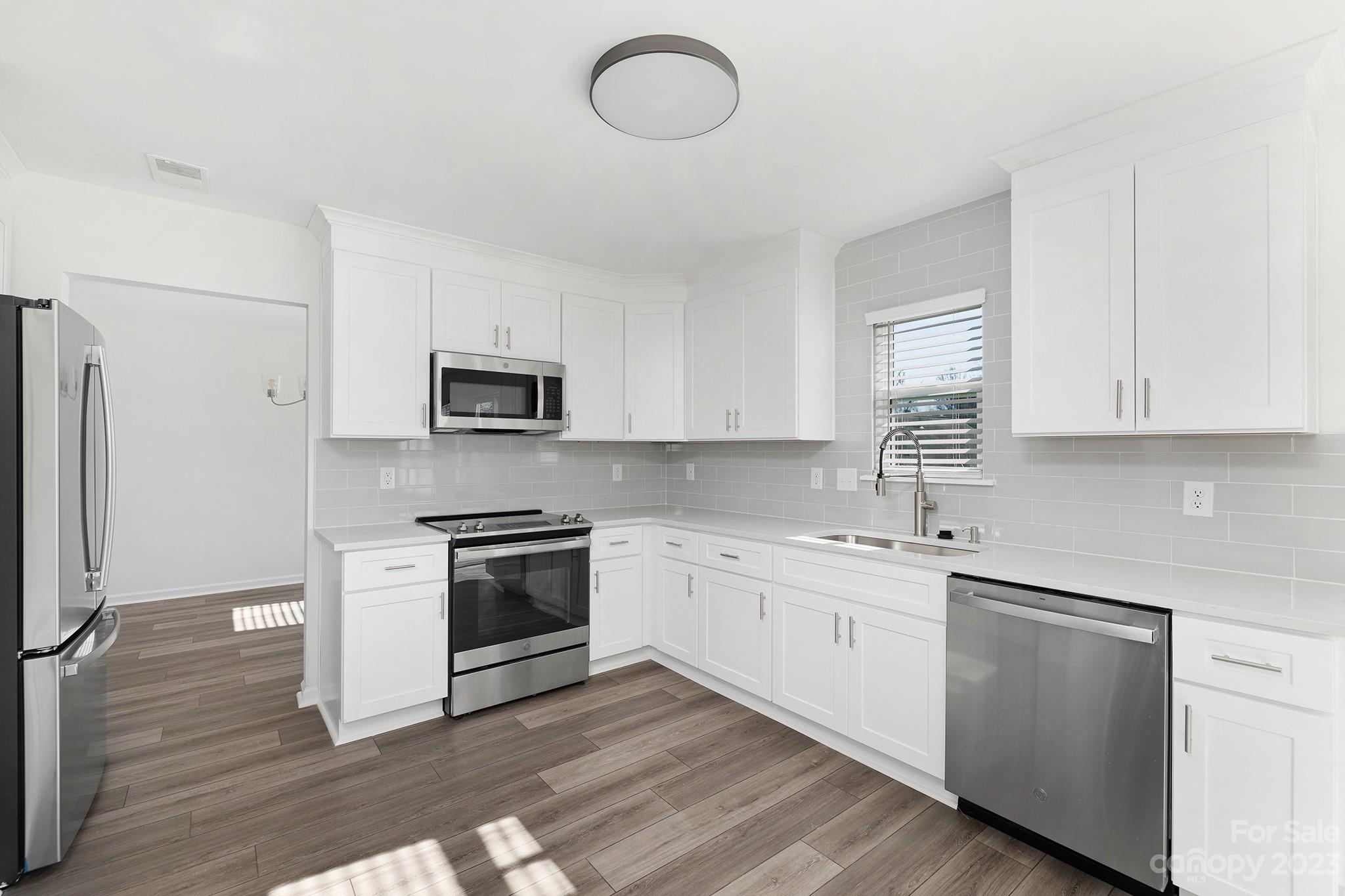 Village Green At Wellsbrook - Residential