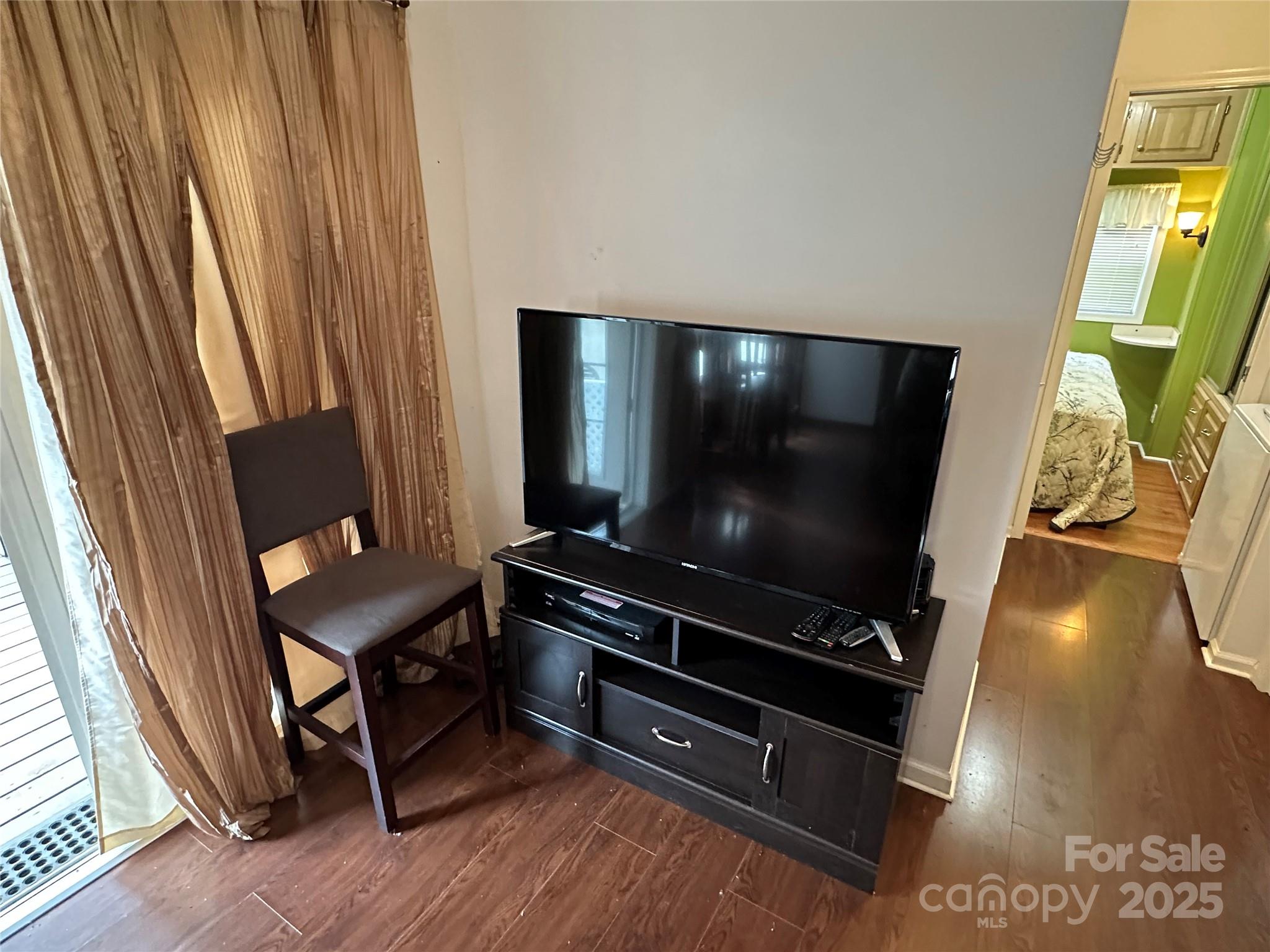 124 Hummingbird Circle