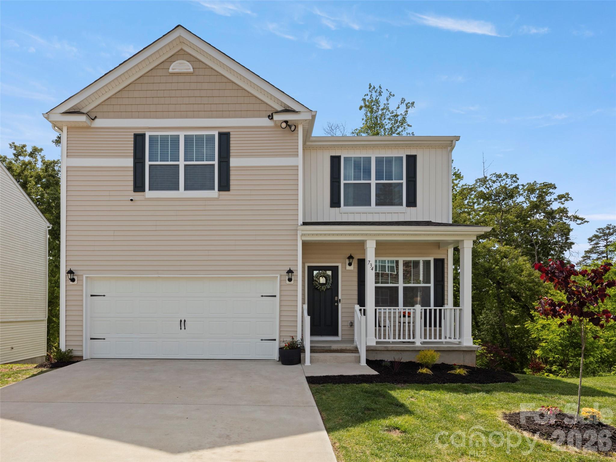 Photo 1 of 29 — 734 Fountain Park Boulevard, Asheville, NC 28806