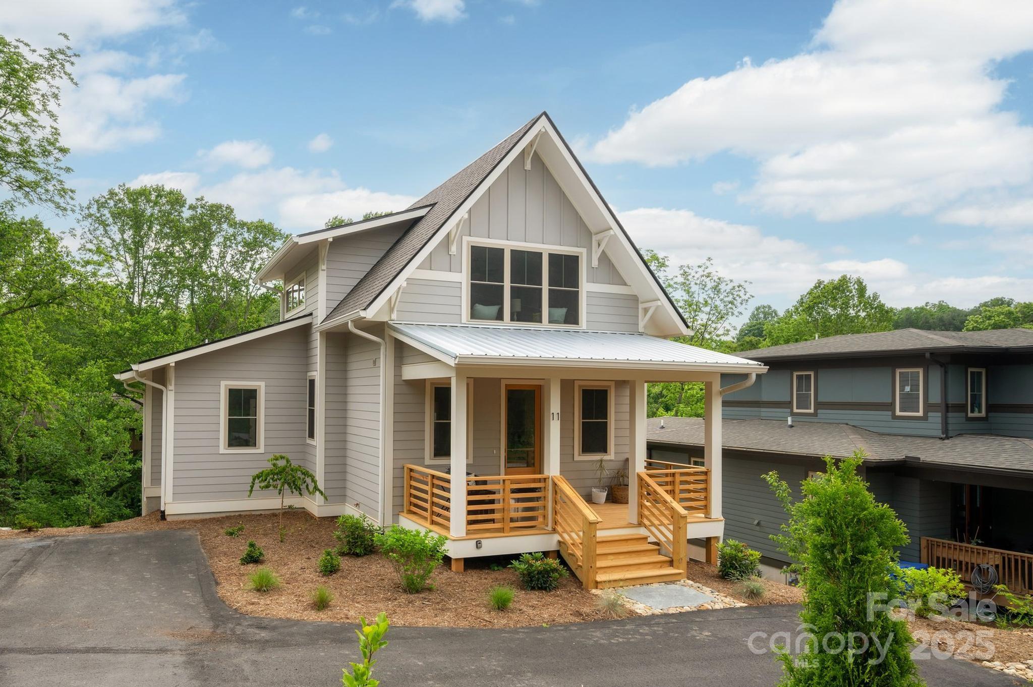 11 Middlebrook Road